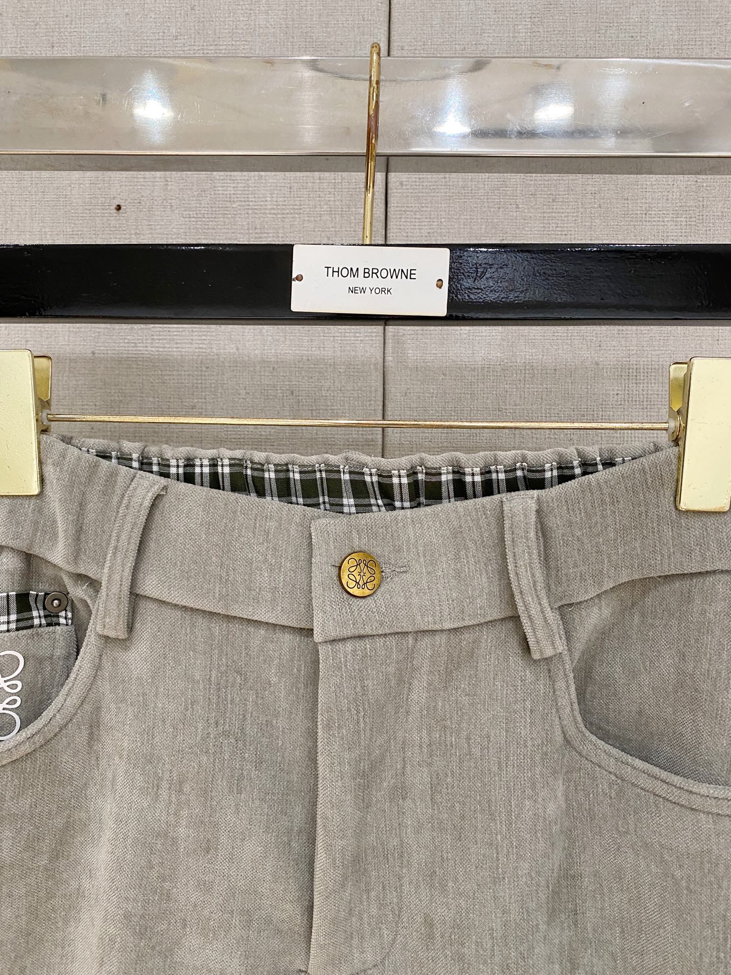 Loewe 2025秋冬最新系列男士加厚休闲裤！内里加绒，非常保暖，北方的宝子们赶紧备上！采用客供弹力柔