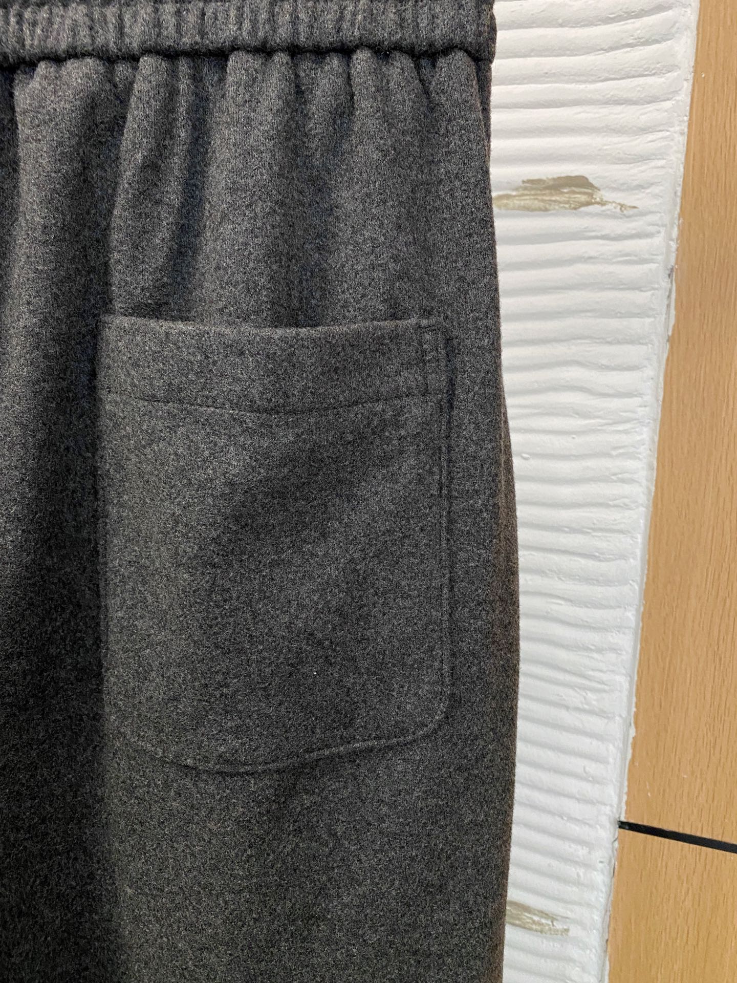 lP🆕 【新品】秋冬新款羊绒裤 高品质意大利进口羊毛面料，高密度针织，时尚百搭毛衣，帅气十足。耐穿不易变