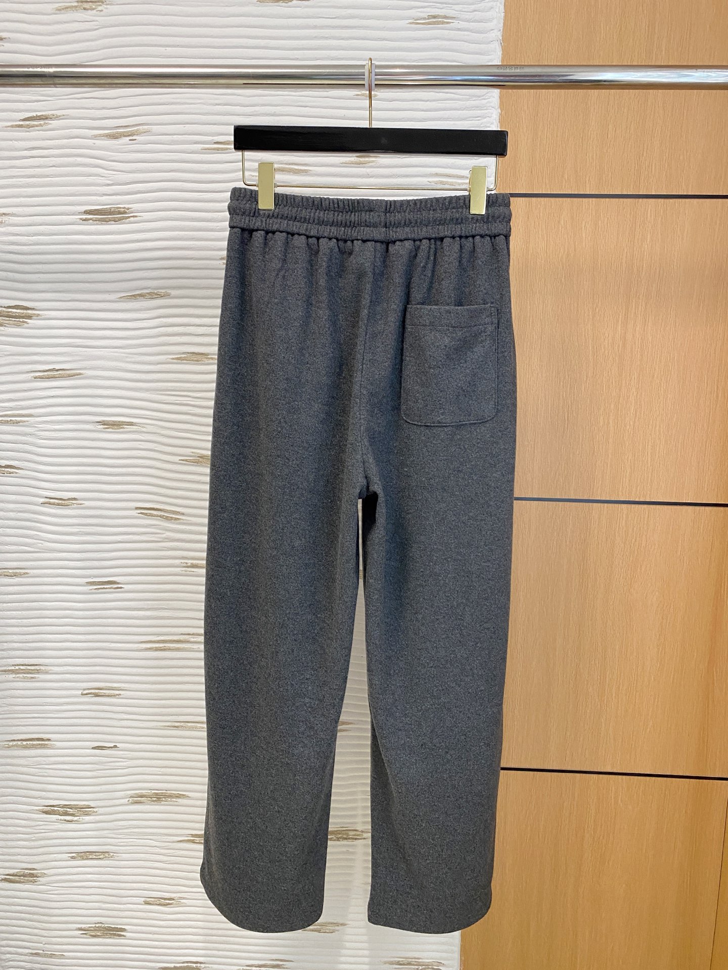 lP🆕 【新品】秋冬新款羊绒裤 高品质意大利进口羊毛面料，高密度针织，时尚百搭毛衣，帅气十足。耐穿不易变