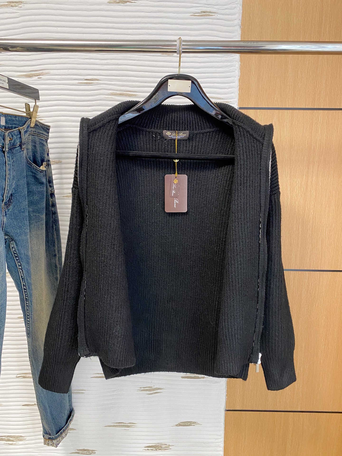 lP🆕 【新品】秋冬新款针织羊毛衫高品质意大利进口羊毛面料，高密度针织，时尚百搭毛衣，帅气十足。耐穿不易