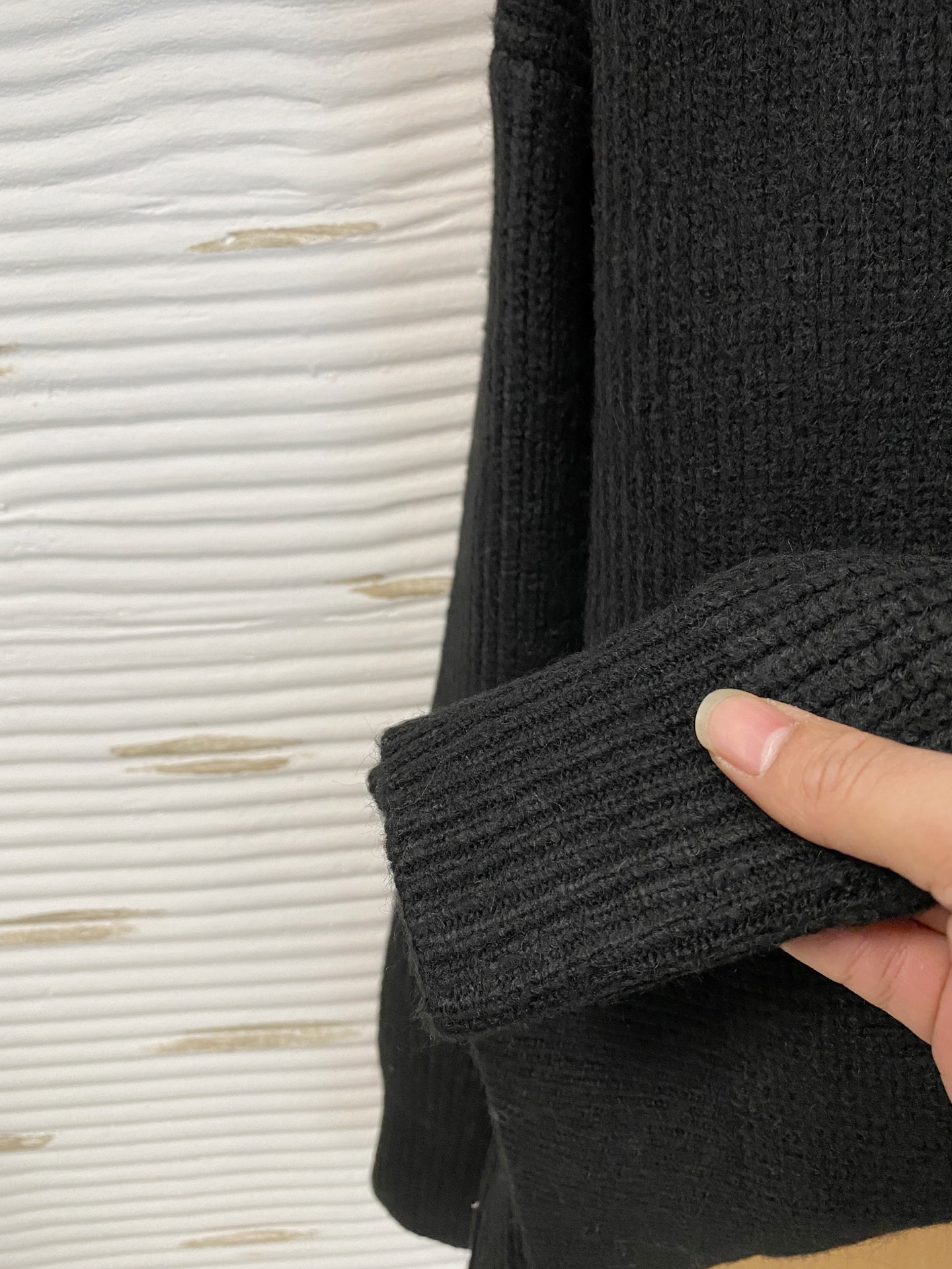 lP🆕 【新品】秋冬新款针织羊毛衫高品质意大利进口羊毛面料，高密度针织，时尚百搭毛衣，帅气十足。耐穿不易