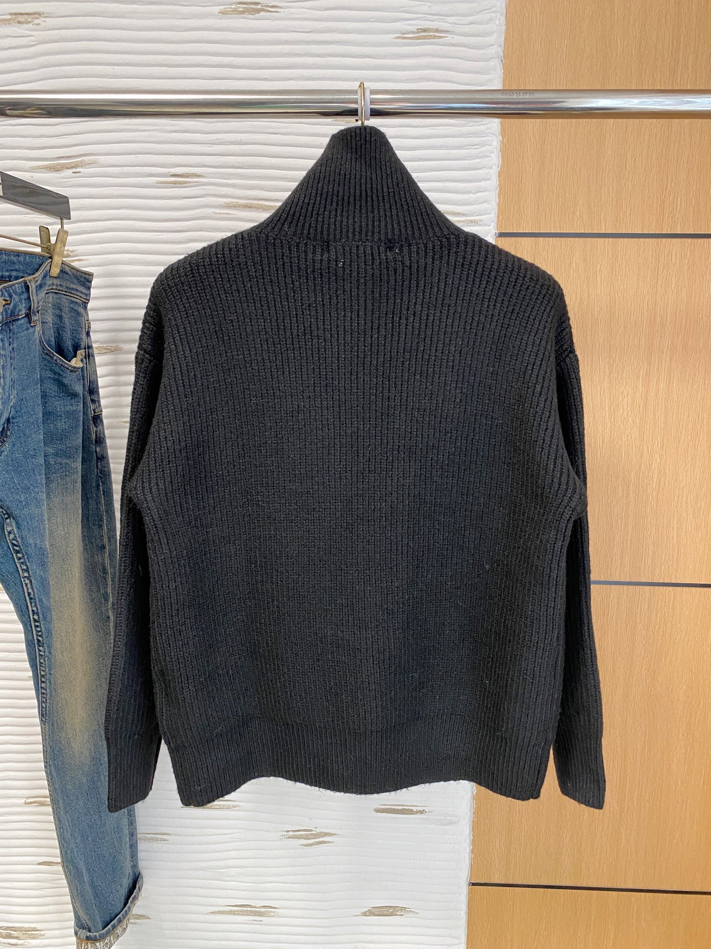 lP🆕 【新品】秋冬新款针织羊毛衫高品质意大利进口羊毛面料，高密度针织，时尚百搭毛衣，帅气十足。耐穿不易