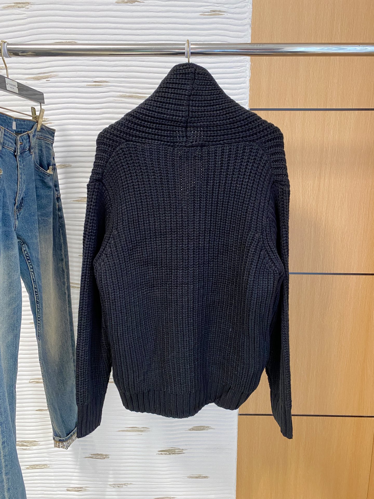 lP🆕 【新品】秋冬新款针织羊毛衫高品质意大利进口羊毛面料，高密度针织，时尚百搭毛衣，帅气十足。耐穿不易