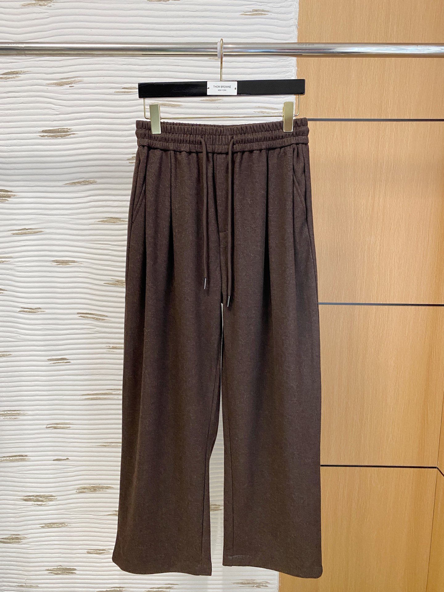 lP🆕 【新品】秋冬新款羊绒裤 高品质意大利进口羊毛面料，高密度针织，时尚百搭毛衣，帅气十足。耐穿不易变