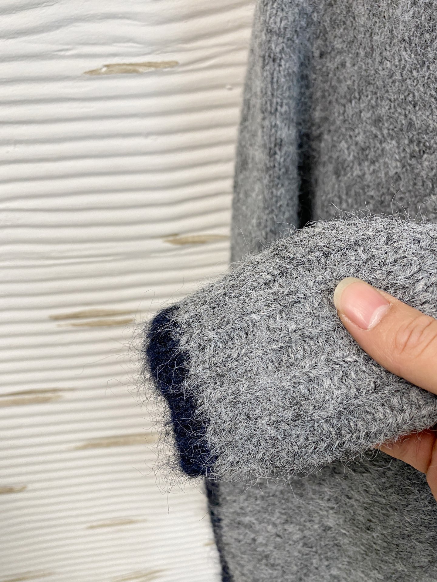 lP🆕 【新品】秋冬新款针织羊毛衫高品质意大利进口羊毛面料，高密度针织，时尚百搭毛衣，帅气十足。耐穿不易