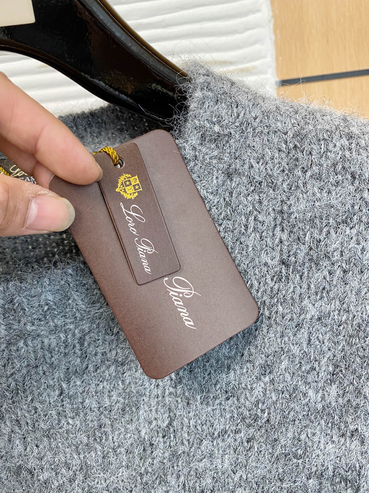 lP🆕 【新品】秋冬新款针织羊毛衫高品质意大利进口羊毛面料，高密度针织，时尚百搭毛衣，帅气十足。耐穿不易