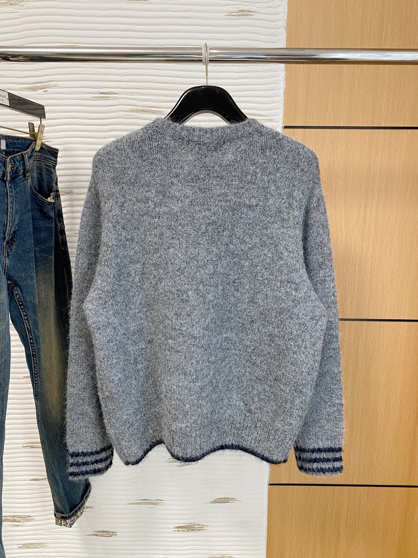 lP🆕 【新品】秋冬新款针织羊毛衫高品质意大利进口羊毛面料，高密度针织，时尚百搭毛衣，帅气十足。耐穿不易