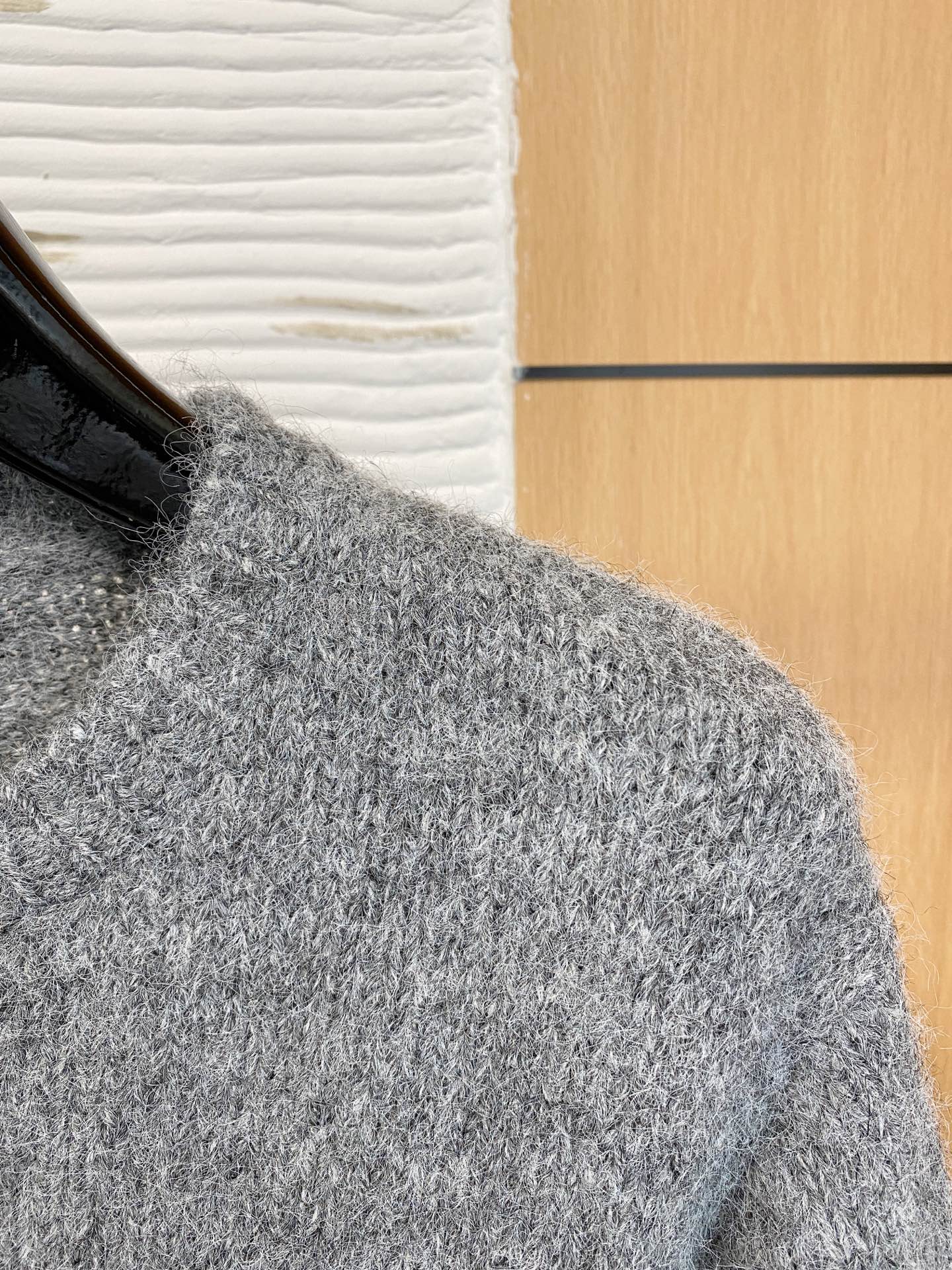 lP🆕 【新品】秋冬新款针织羊毛衫高品质意大利进口羊毛面料，高密度针织，时尚百搭毛衣，帅气十足。耐穿不易