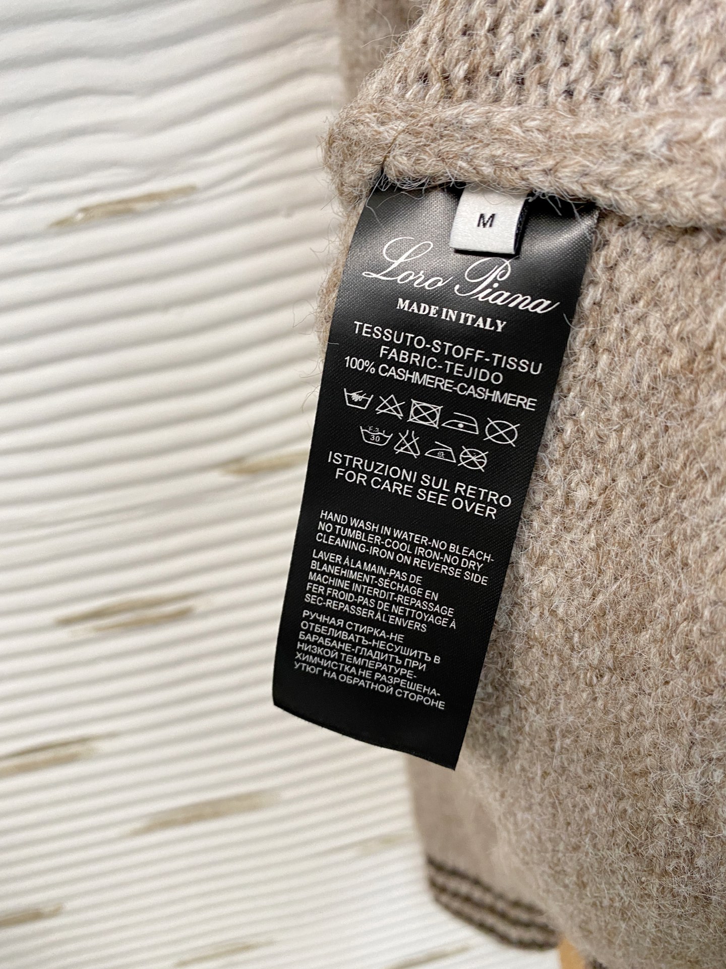 lP🆕 【新品】秋冬新款针织羊毛衫高品质意大利进口羊毛面料，高密度针织，时尚百搭毛衣，帅气十足。耐穿不易