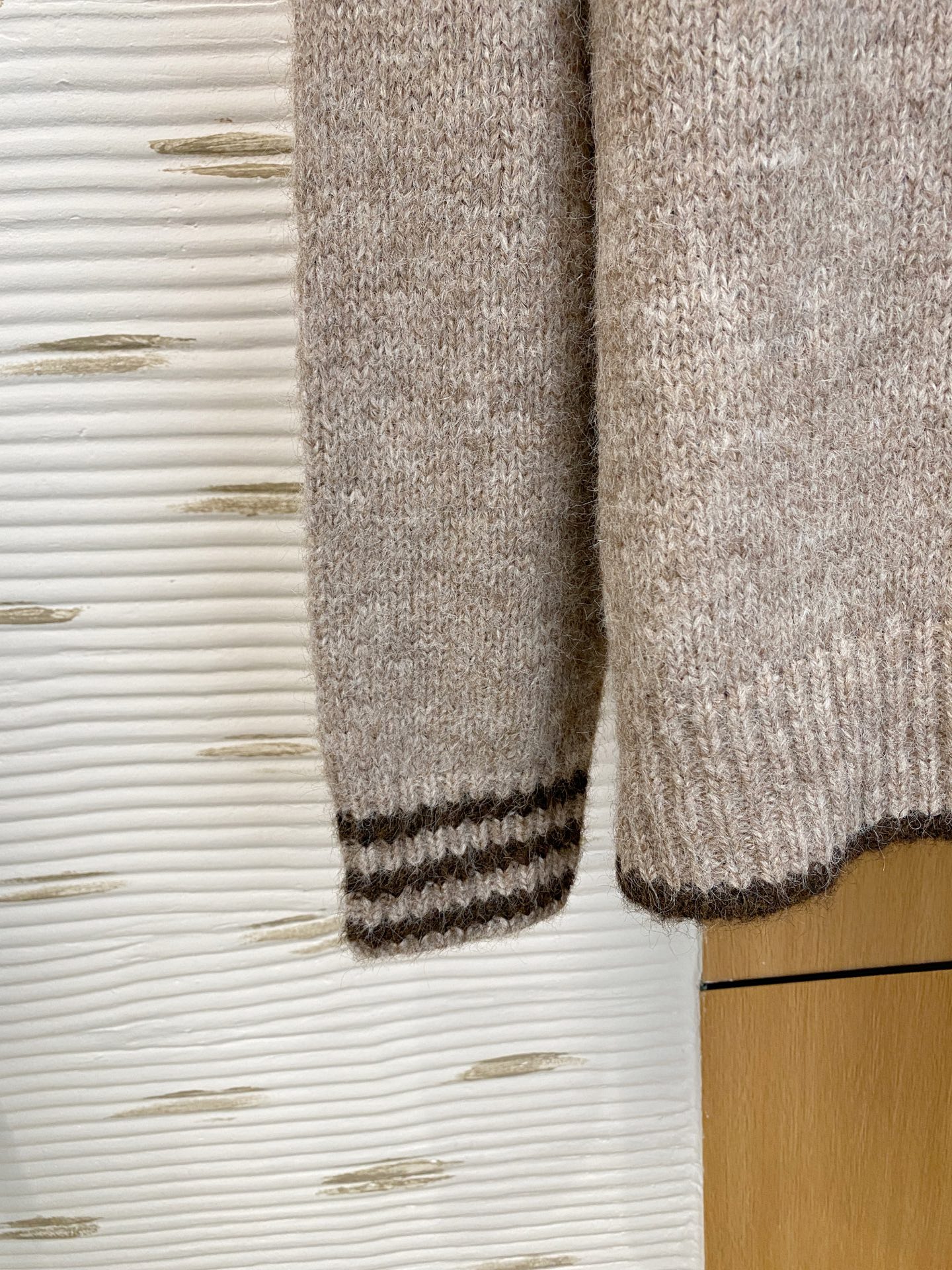 lP🆕 【新品】秋冬新款针织羊毛衫高品质意大利进口羊毛面料，高密度针织，时尚百搭毛衣，帅气十足。耐穿不易