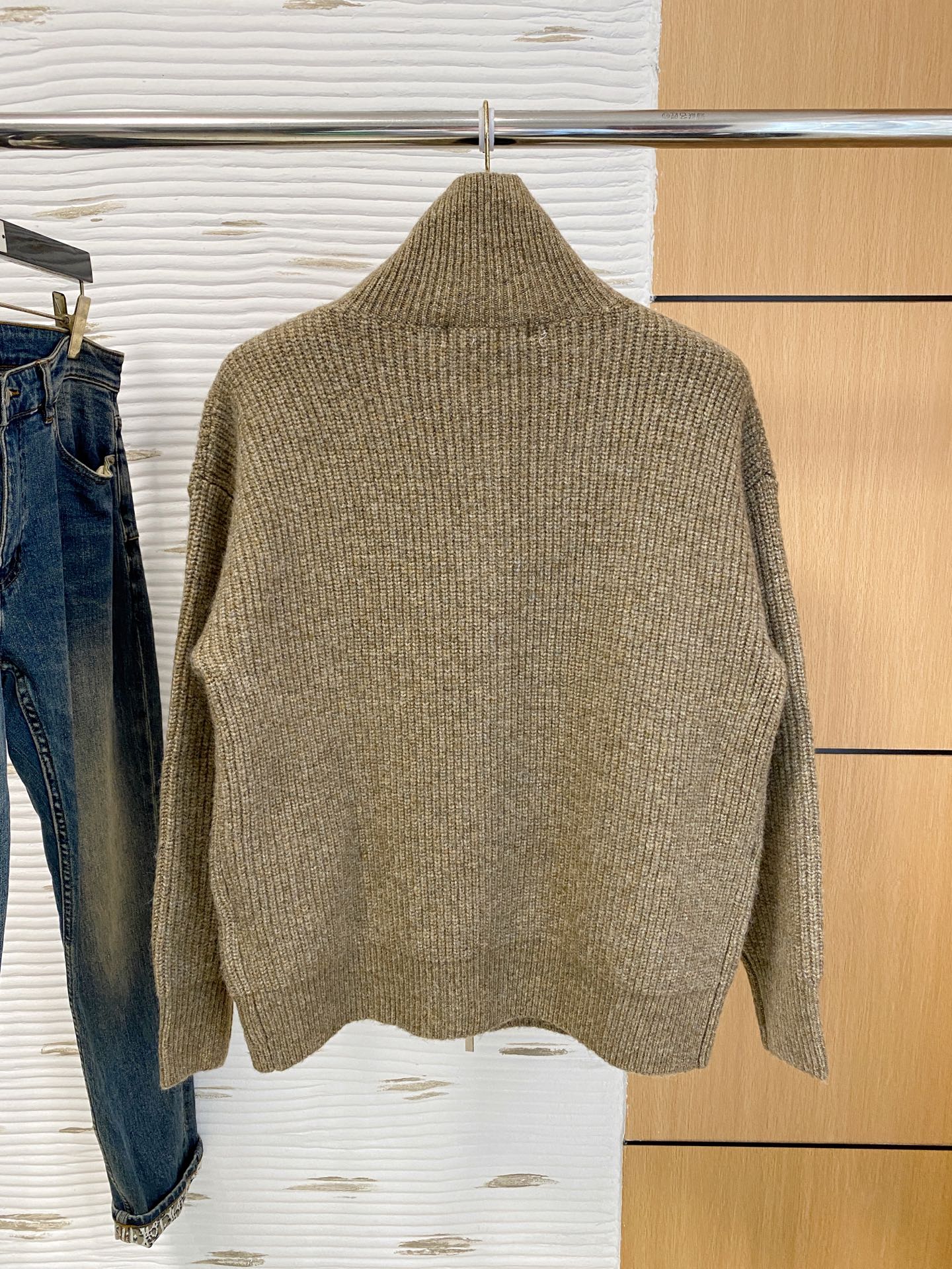 lP🆕 【新品】秋冬新款针织羊毛衫高品质意大利进口羊毛面料，高密度针织，时尚百搭毛衣，帅气十足。耐穿不易