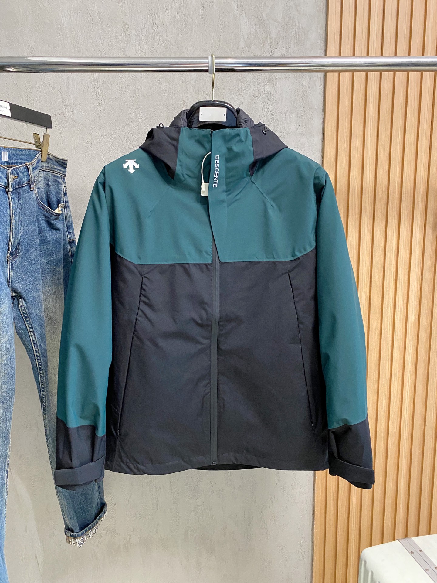 _ddX9sR5C_053GC0Dd2vXrJZaD3t8vLRnucUOwrg