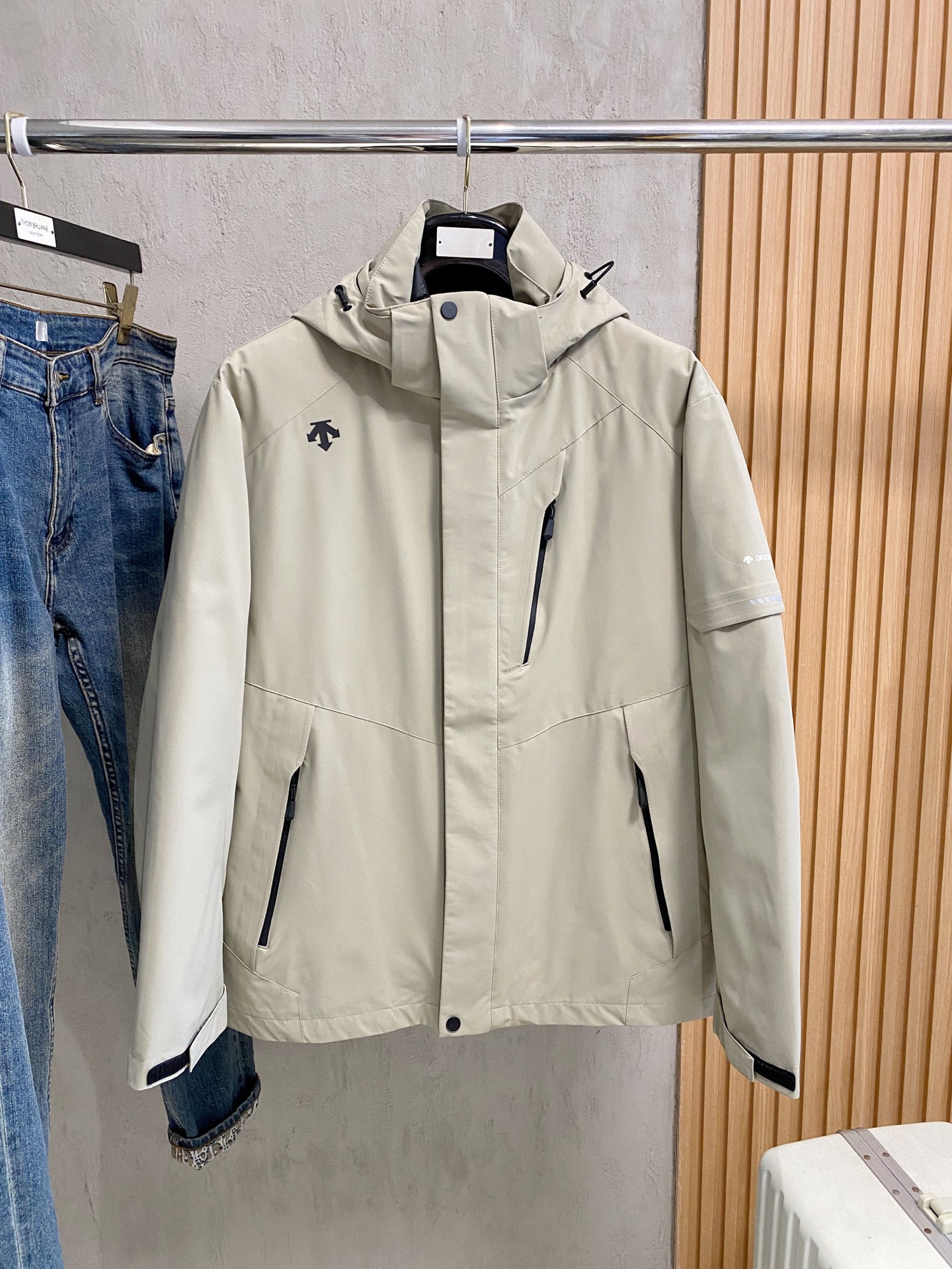 _dwM9sij0jOy5dlscmma_HP6Y3hv40fQuP4TBdcg