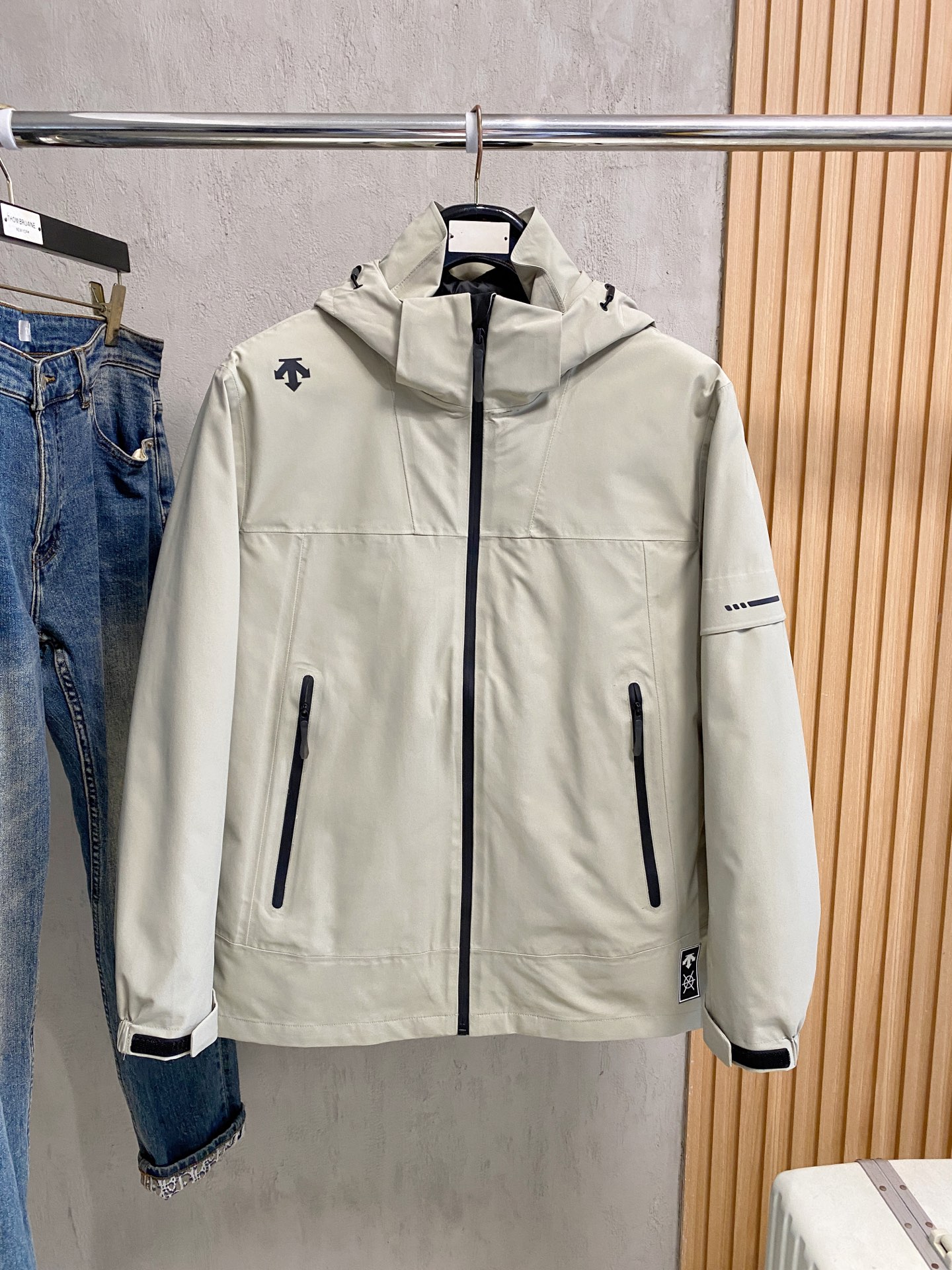 _dym9sHcxvorr1a6i0trJYQmekVmZtBHYqcP88JQ