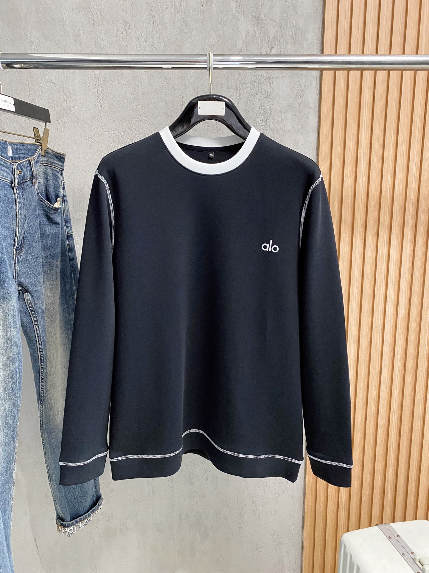 NO:645601,alo 2025 early autumn new top version latest air layer sweatshirt exclusive sale!  Original replica, exclusive design, super craftsmanship!  Extremely luxurious!  The pattern is awesome!  Size M-4xl,,hoodie,sweatshirts,alexander wang19860909alo 2025早秋新款 顶级版本 最新款空气层 卫衣独家发售！原版复刻,独家设计,超强工艺！极其奢华！版型超赞！尺码M-4xl,,hoodie,sweatshirts,alexander wang,Men's clothing