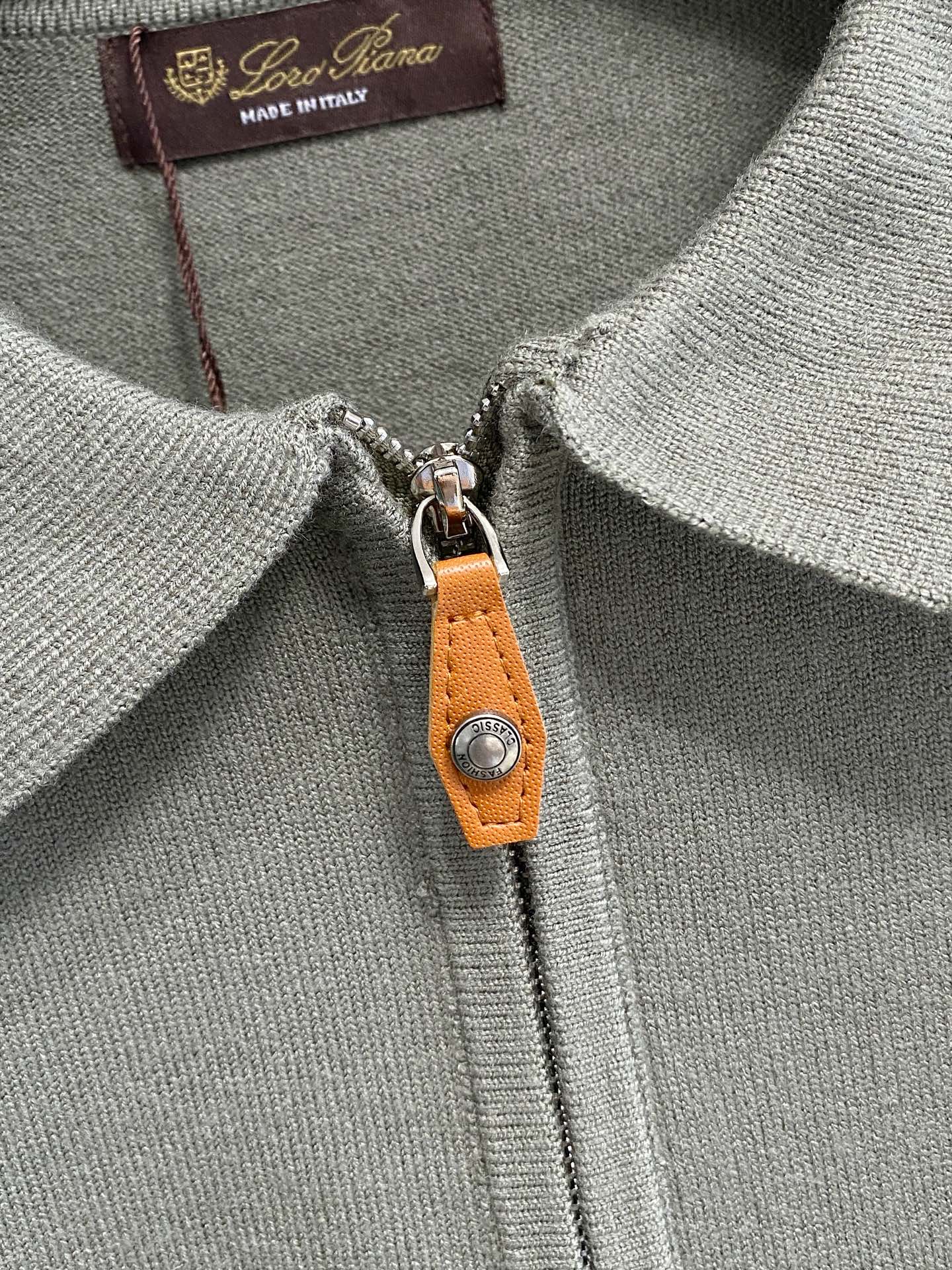 Loro Piana 毛衣 2025秋冬最新系列，专柜1:1顶级复刻，全品相！加厚款，潮人必备单品！懂货