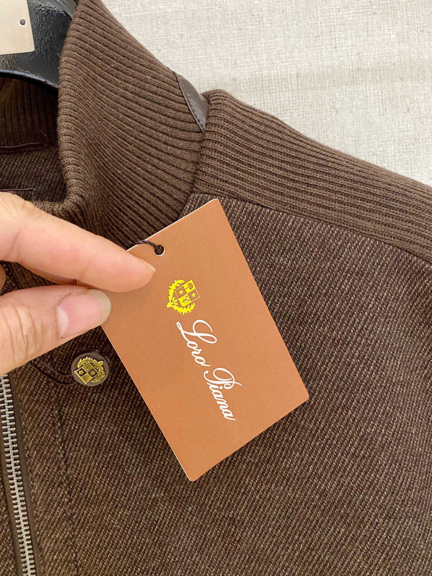 主推🌟🌟Loro Piana 针织拼接羽绒服 26秋冬新款意式老钱Loro Piana诺悠翩雅羽绒服🆕原版1:1订制五金 主推🌟🌟Loro Piana 针织拼接羽绒服 26秋冬新款意式老钱Loro Piana诺悠翩雅羽绒服🆕原版1:1订制五金