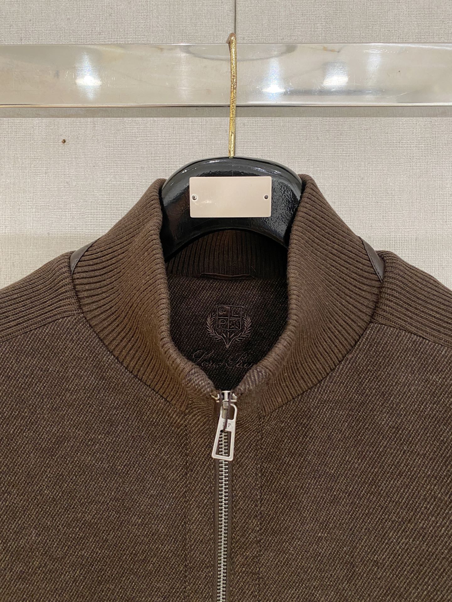 主推🌟🌟Loro Piana 针织拼接羽绒服 26秋冬新款意式老钱Loro Piana诺悠翩雅羽绒服🆕原版1:1订制五金 主推🌟🌟Loro Piana 针织拼接羽绒服 26秋冬新款意式老钱Loro Piana诺悠翩雅羽绒服🆕原版1:1订制五金