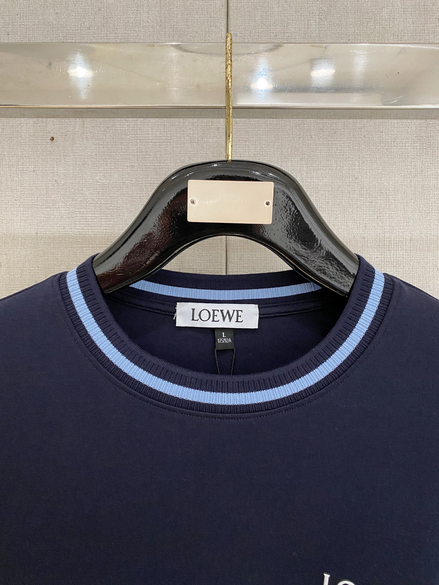 🌾 罗意威 25ss早秋【新品】圆领打底衫单穿卫衣爆款 超前卫设计风格 细腻舒适 穿着非常轻便不易起皱。