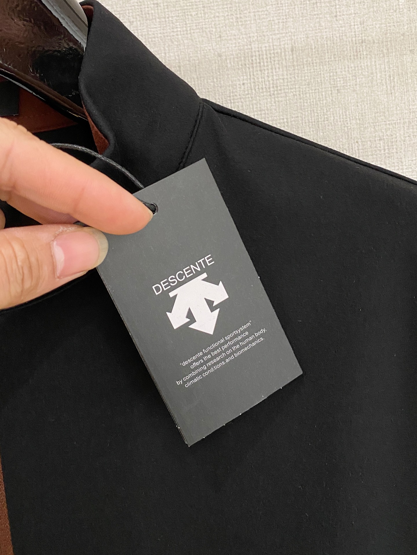 🌾 迪桑特 25ss早秋【新品】半高领打底衫单穿卫衣爆款 超前卫设计风格 细腻舒适 穿着非常轻便不易起皱