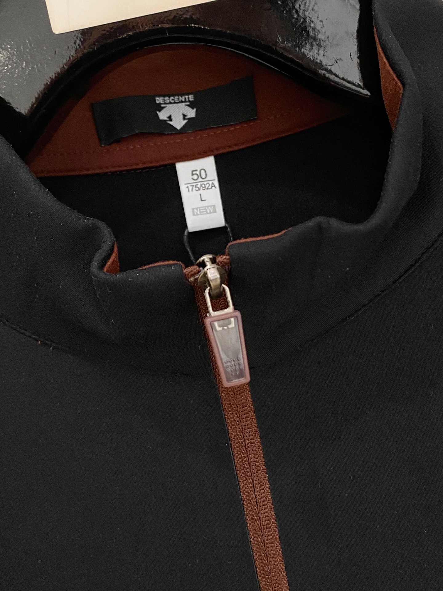 🌾 迪桑特 25ss早秋【新品】半高领打底衫单穿卫衣爆款 超前卫设计风格 细腻舒适 穿着非常轻便不易起皱