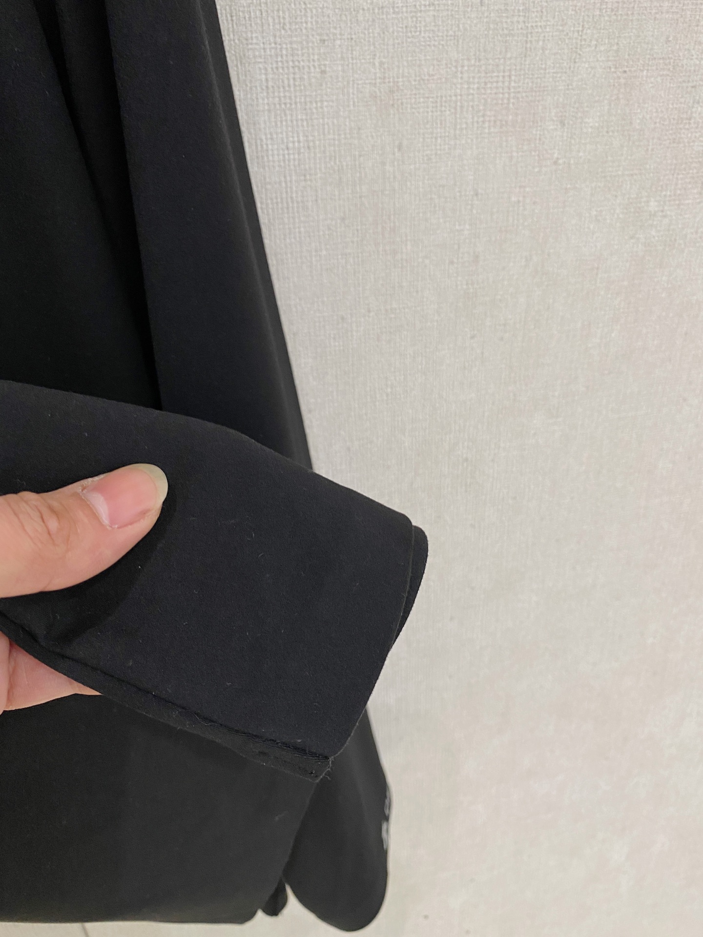 🌾 迪桑特 25ss早秋【新品】半高领打底衫单穿卫衣爆款 超前卫设计风格 细腻舒适 穿着非常轻便不易起皱