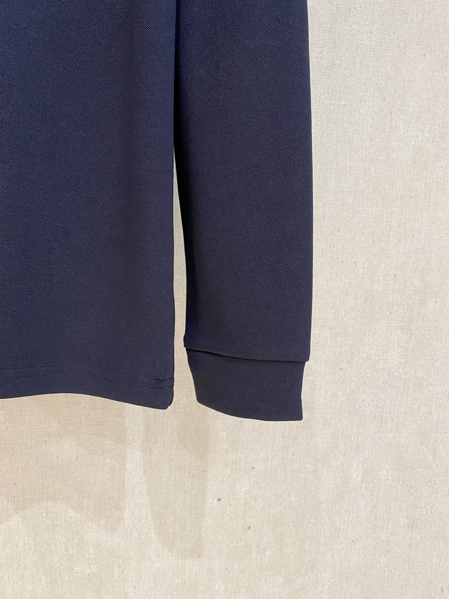 🌾 巴宝莉 25ss【新品】Polo打底衫爆款 超前卫设计风格 细腻舒适 穿着非常轻便不易起皱。多重重工