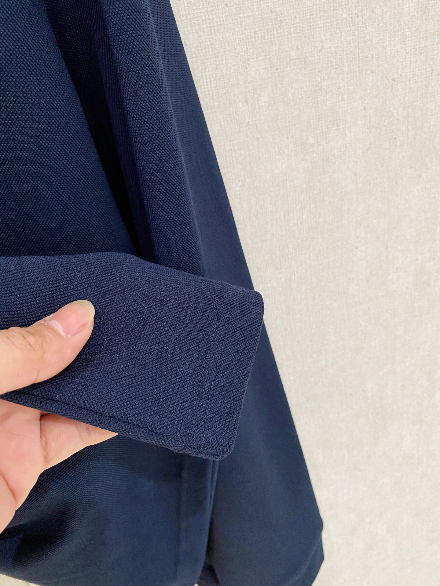 🌾 LV 25ss【新品】Polo打底衫爆款 超前卫设计风格 细腻舒适 穿着非常轻便不易起皱。多重重工艺