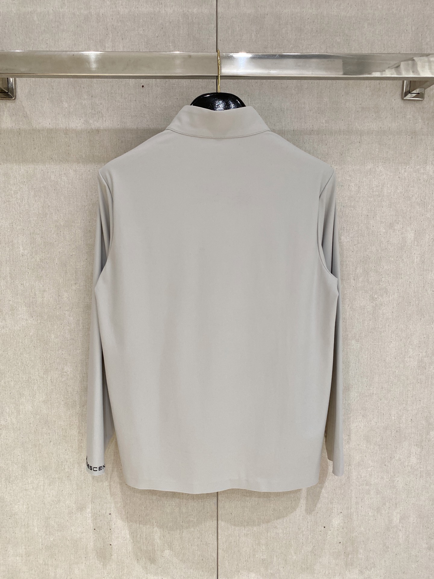 🌾 迪桑特 25ss早秋【新品】半高领打底衫单穿卫衣爆款 超前卫设计风格 细腻舒适 穿着非常轻便不易起皱