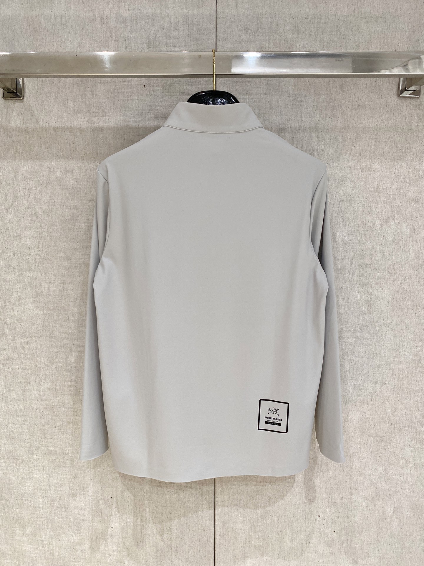 🌾 始祖鸟 25ss早秋【新品】半高领打底衫单穿卫衣爆款 超前卫设计风格 细腻舒适 穿着非常轻便不易起皱