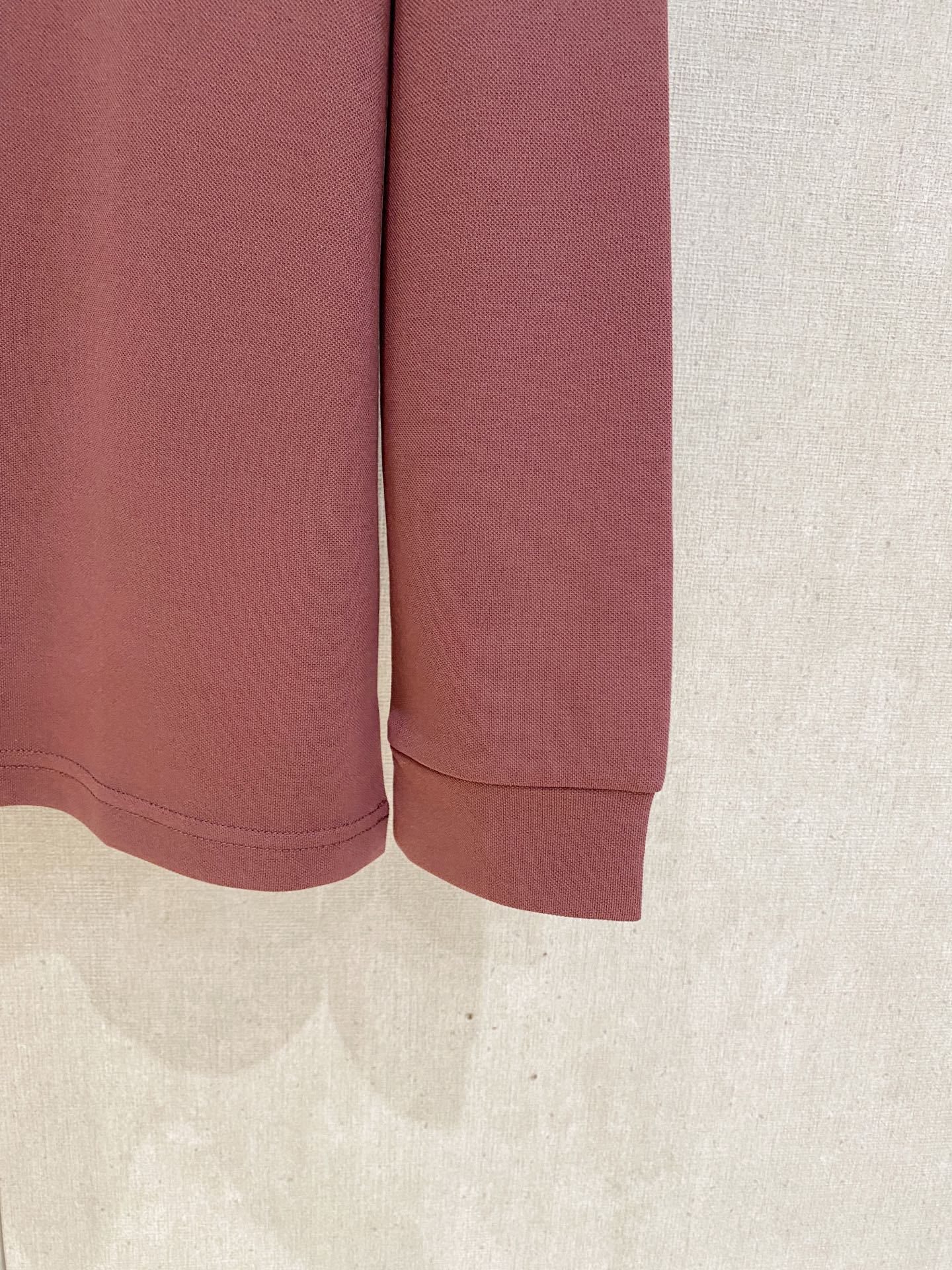 🌾 巴宝莉 25ss【新品】Polo打底衫爆款 超前卫设计风格 细腻舒适 穿着非常轻便不易起皱。多重重工