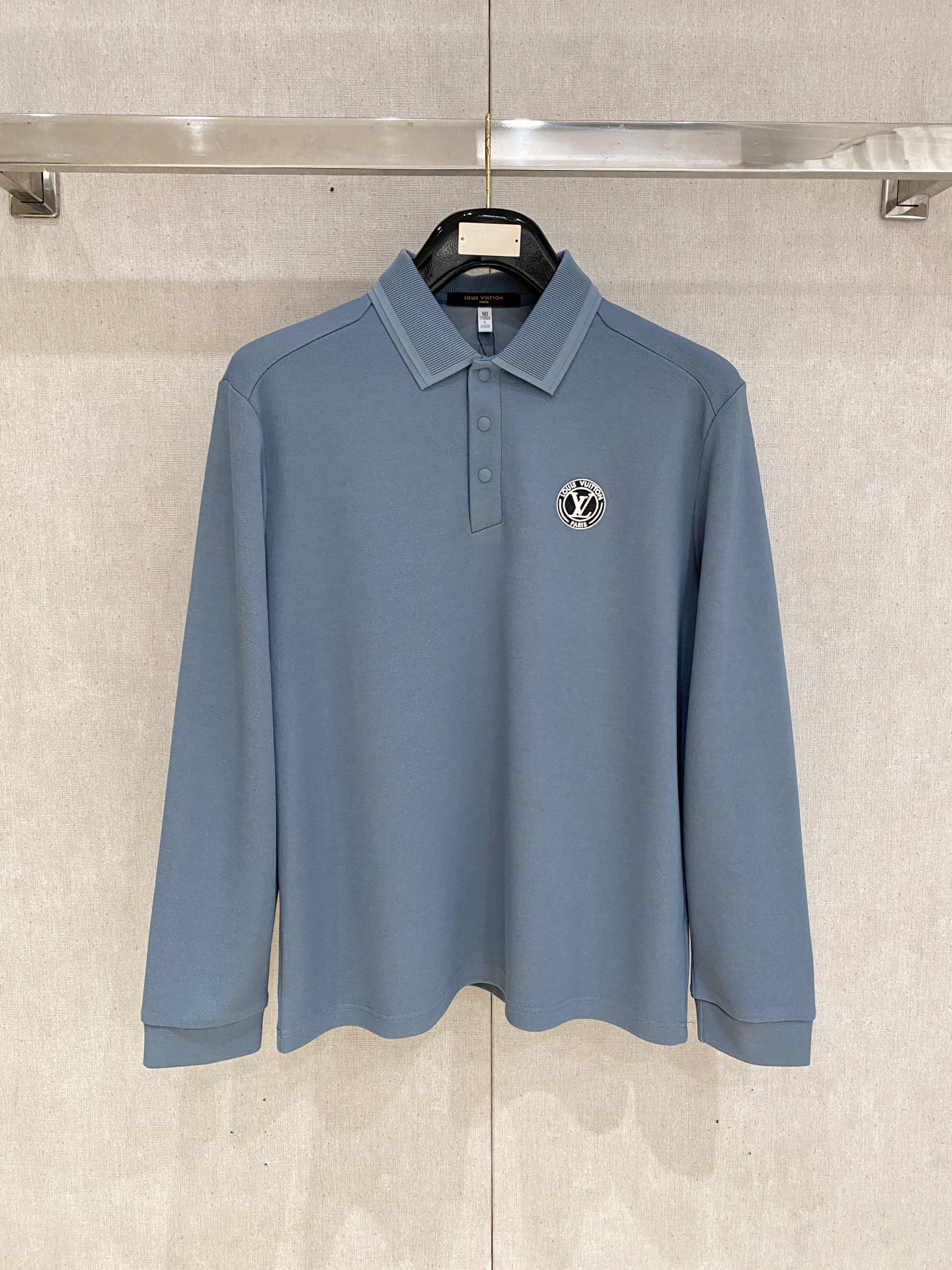 🌾 LV 25ss【新品】Polo打底衫爆款 超前卫设计风格 细腻舒适 穿着非常轻便不易起皱。多重重工艺