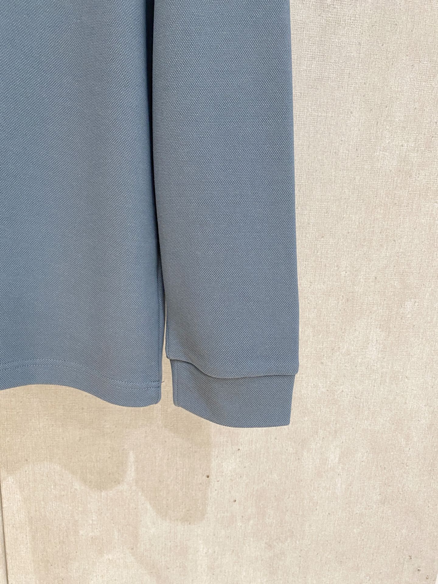 🌾 LV 25ss【新品】Polo打底衫爆款 超前卫设计风格 细腻舒适 穿着非常轻便不易起皱。多重重工艺