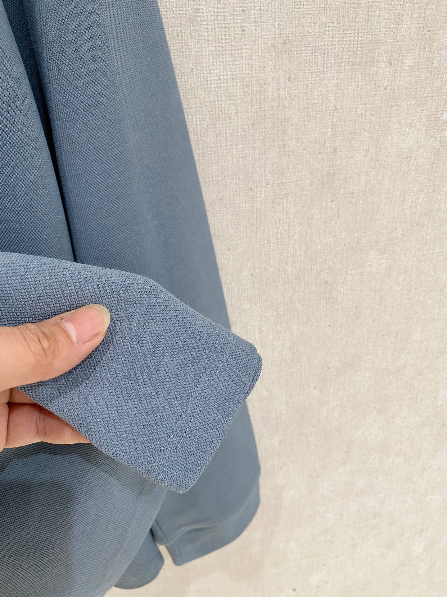 🌾 LV 25ss【新品】Polo打底衫爆款 超前卫设计风格 细腻舒适 穿着非常轻便不易起皱。多重重工艺