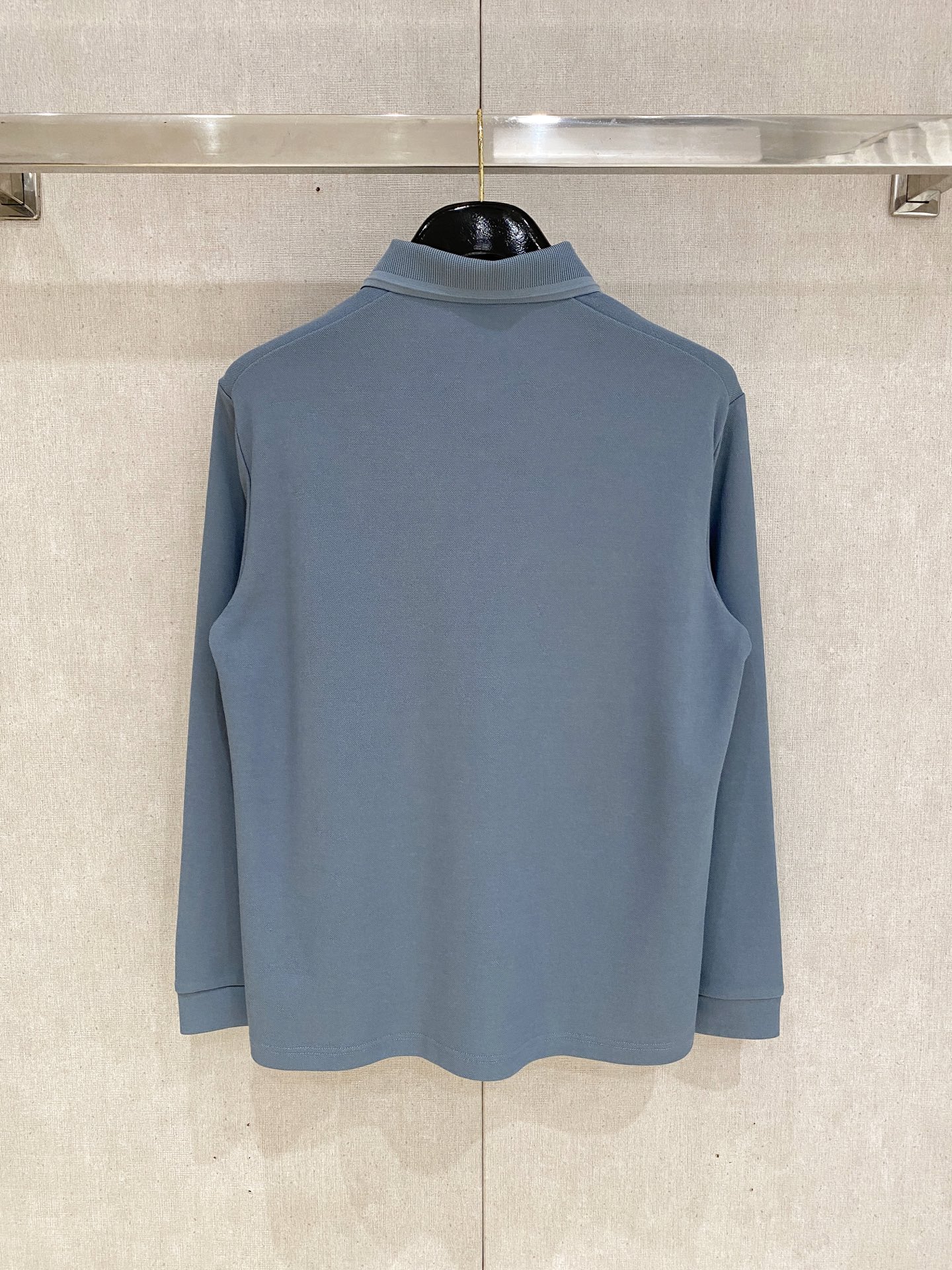 🌾 LV 25ss【新品】Polo打底衫爆款 超前卫设计风格 细腻舒适 穿着非常轻便不易起皱。多重重工艺