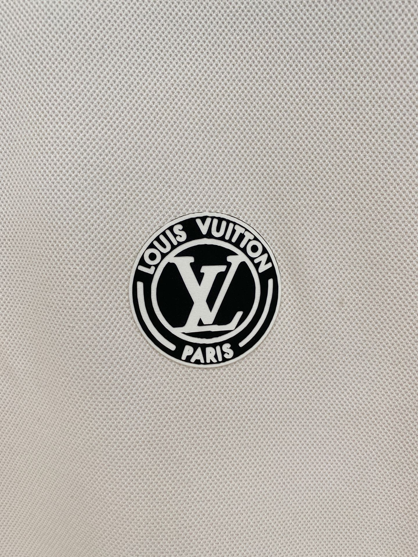 🌾 LV 25ss【新品】Polo打底衫爆款 超前卫设计风格 细腻舒适 穿着非常轻便不易起皱。多重重工艺