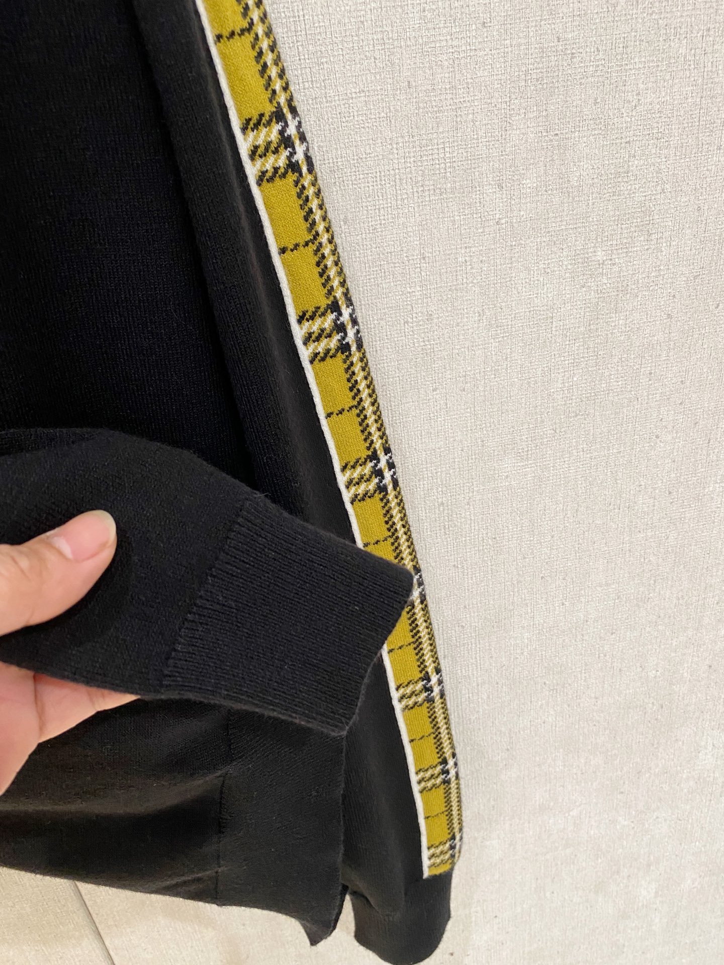 巴宝莉 毛衣 2025秋冬最新系列，专柜1:1顶级复刻，全品相！加厚款，潮人必备单品！懂货的老铁赶紧下手