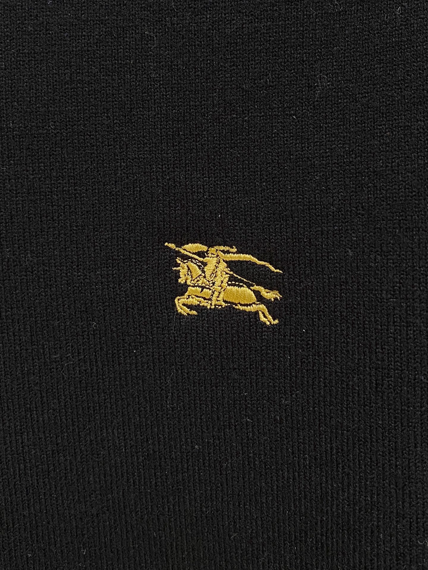 巴宝莉 毛衣 2025秋冬最新系列，专柜1:1顶级复刻，全品相！加厚款，潮人必备单品！懂货的老铁赶紧下手