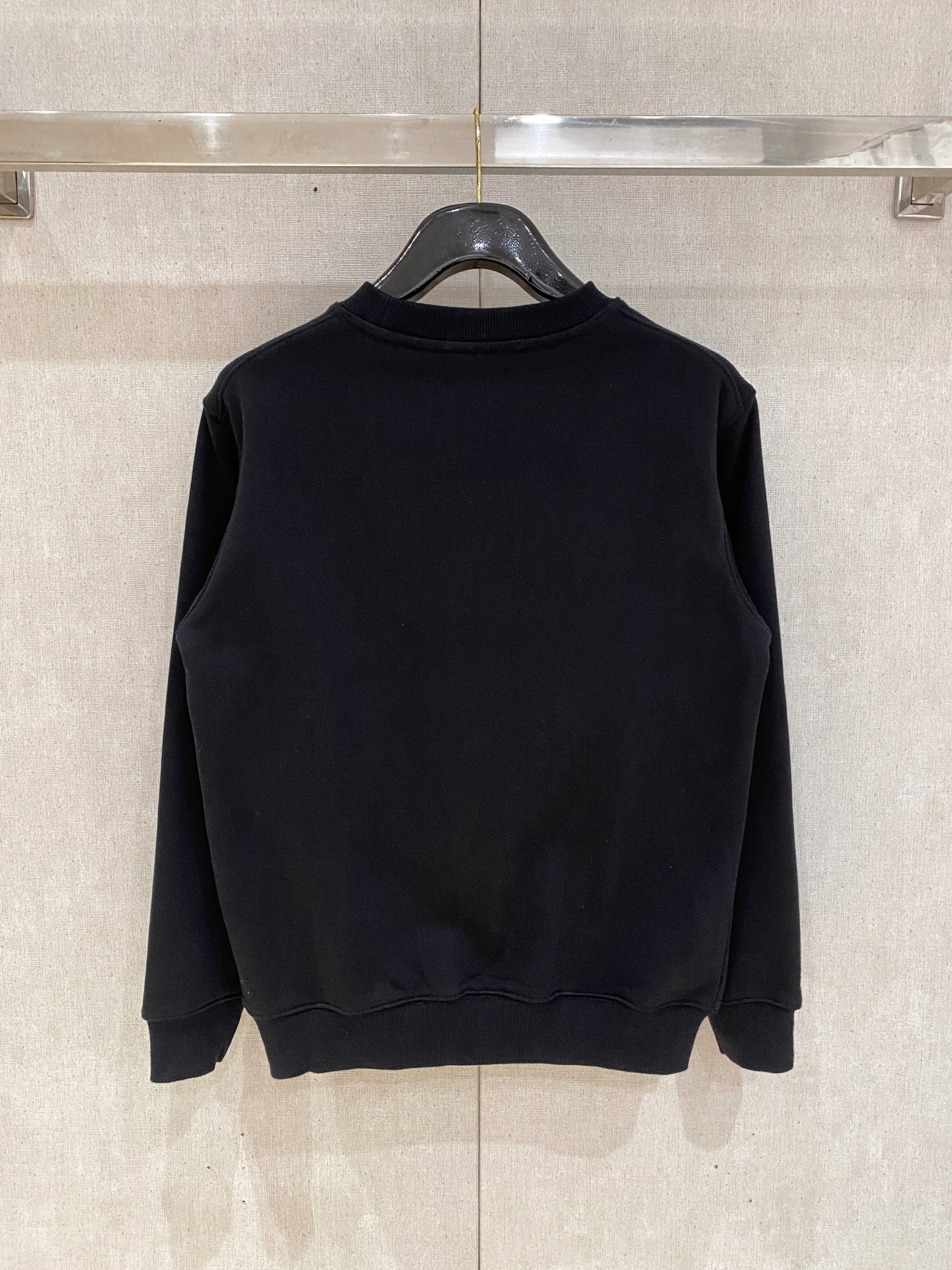 普拉达 25SS【新品】最新最顶级版本精美工艺圆领卫衣，最顶级的品质专柜原单套头衫，顶级制作工艺进口面料