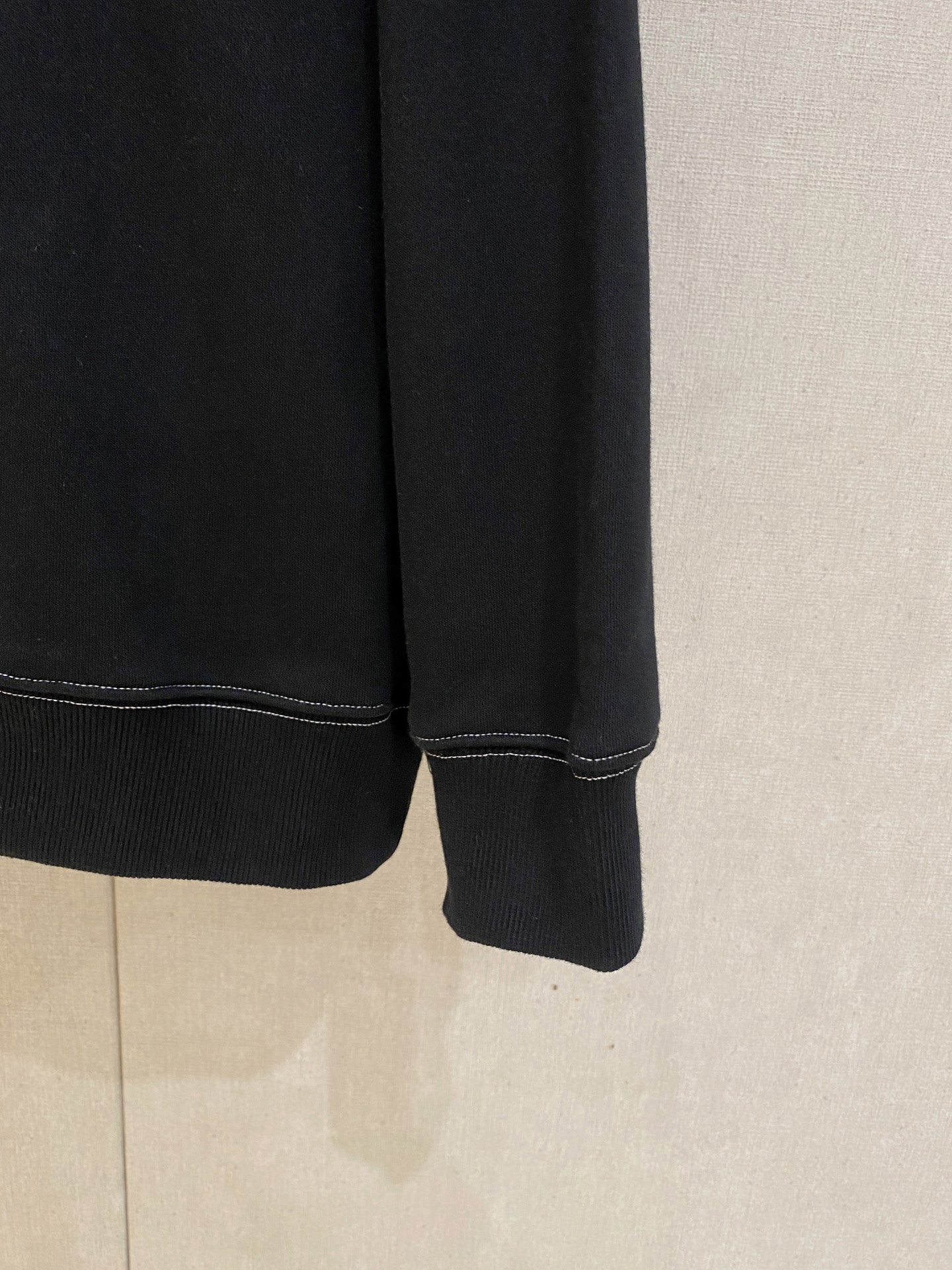 罗意威 25SS【新品】最新最顶级版本精美工艺圆领卫衣，最顶级的品质专柜原单套头衫，顶级制作工艺进口面料