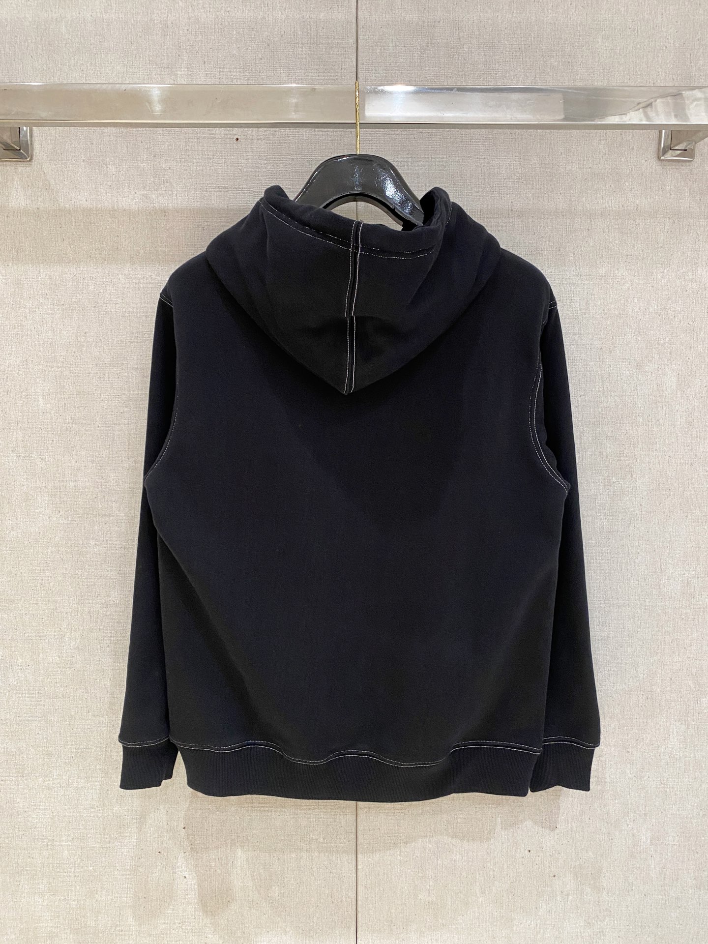 罗意威 25SS【新品】最新最顶级版本精美工艺圆领卫衣，最顶级的品质专柜原单套头衫，顶级制作工艺进口面料