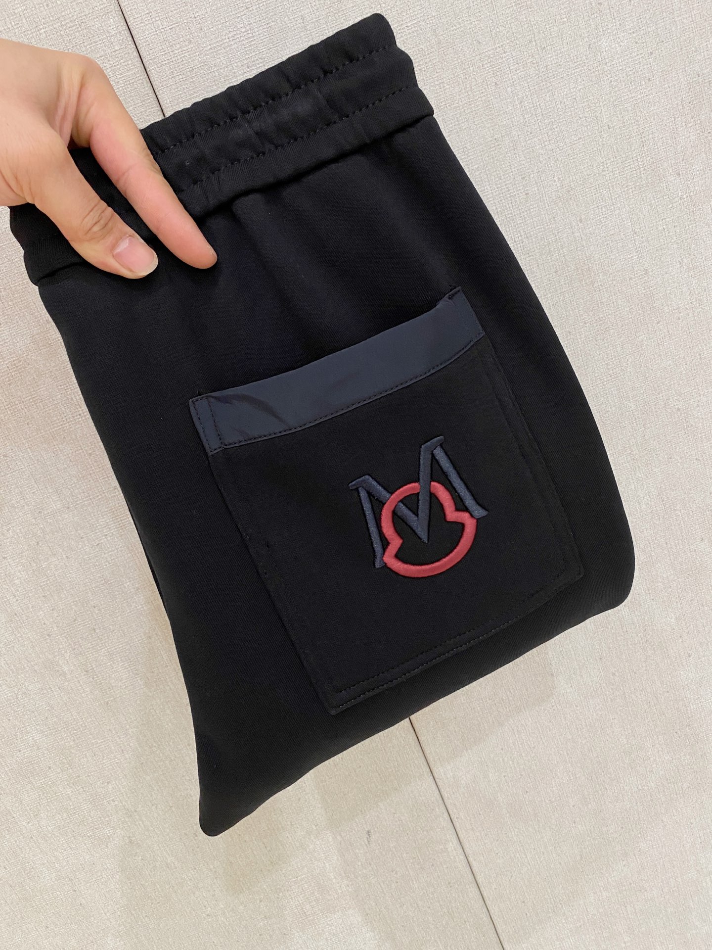 蒙口 加绒 【新品】秋冬25ss休闲裤金典再次出现，原单订制高品质时尚休闲裤。超级百搭款。独家定制面料，