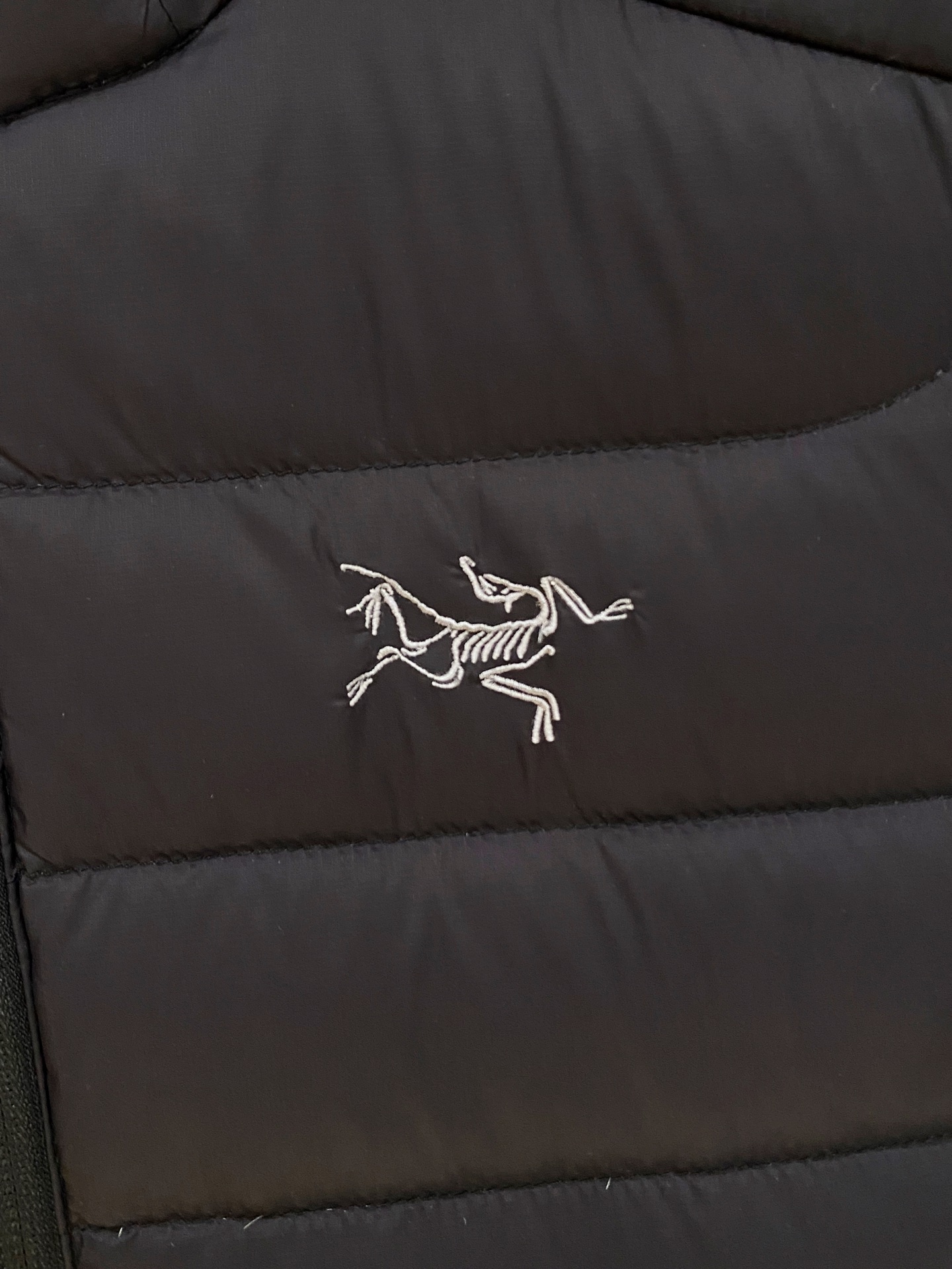 始祖鸟 冬季新品🌟时尚顶级羽绒服填充进口羽绒朵，100%市面最高品质，进口面料，里布最高标准，绝不跑绒，