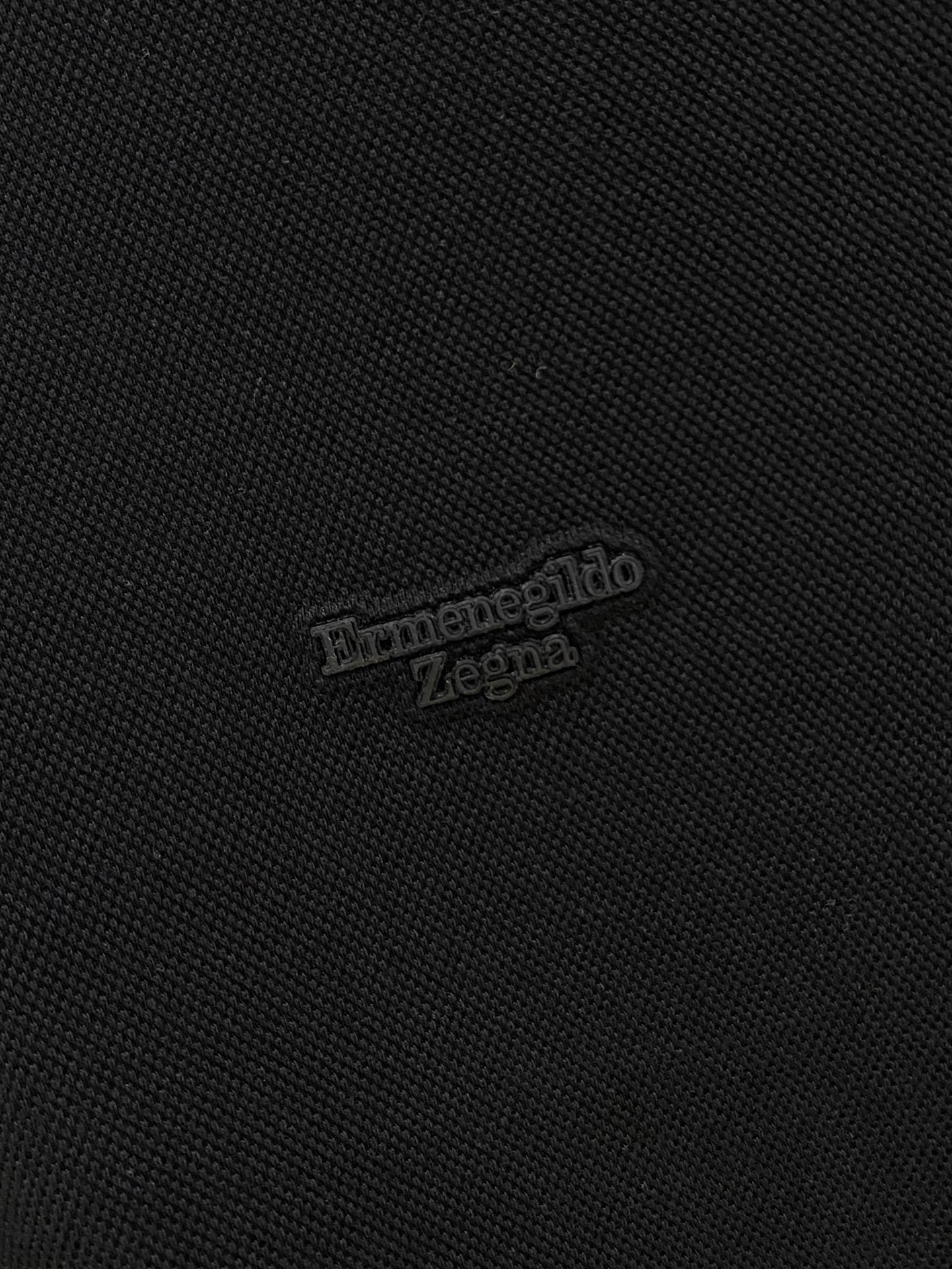 🔥🔥杰尼亚 25S秋季男士半拉链长袖POLO 胸前标志性LOGO徽标 整体非常的轻商务休闲！纯棉面料，上