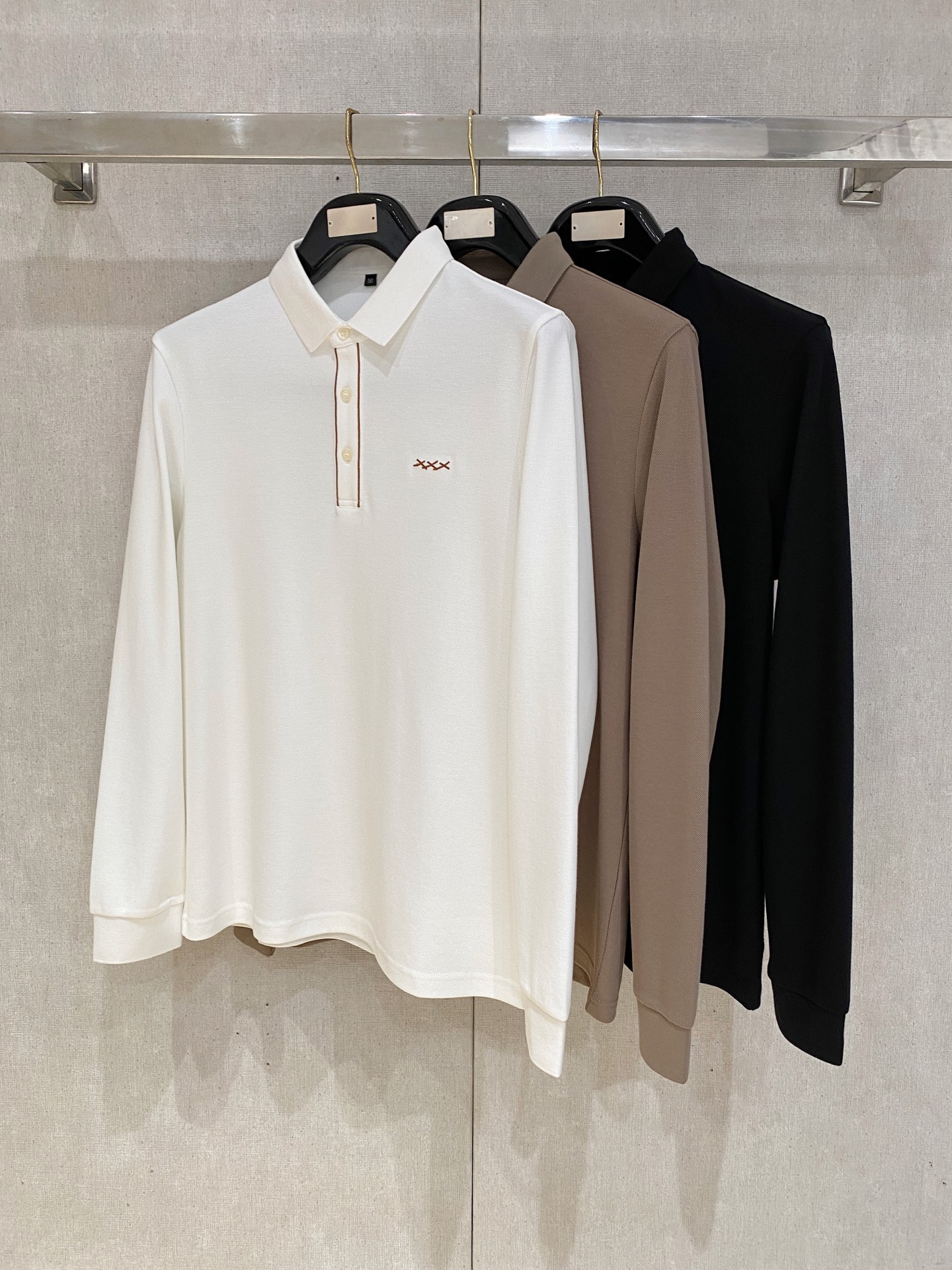 🔥🔥杰尼亚 25S秋季男士半拉链长袖POLO 胸前标志性LOGO徽标 整体非常的轻商务休闲！纯棉面料，上