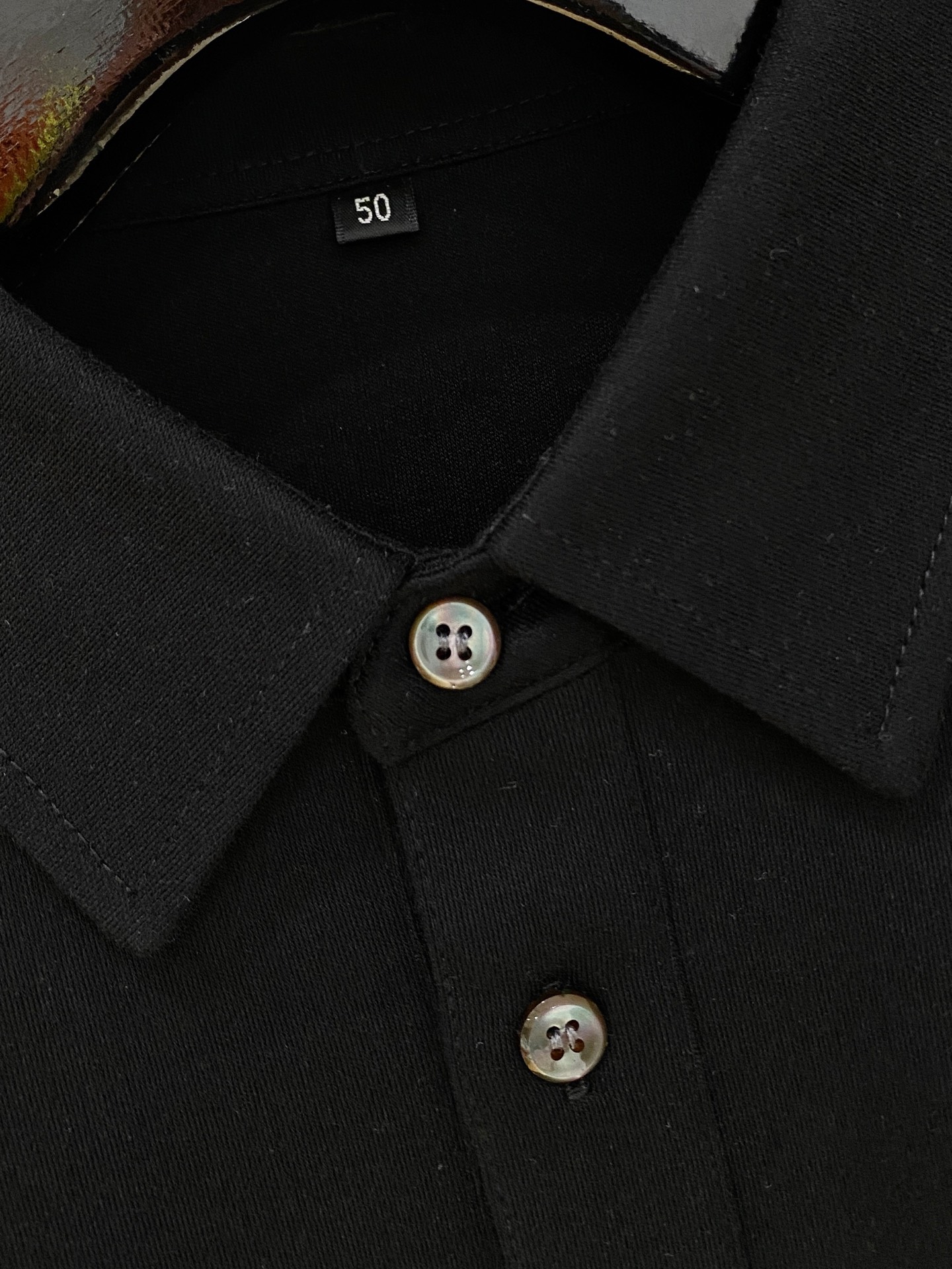 🔥🔥普拉达 25S秋季男士半拉链长袖POLO 胸前标志性LOGO徽标 整体非常的轻商务休闲！纯棉面料，上