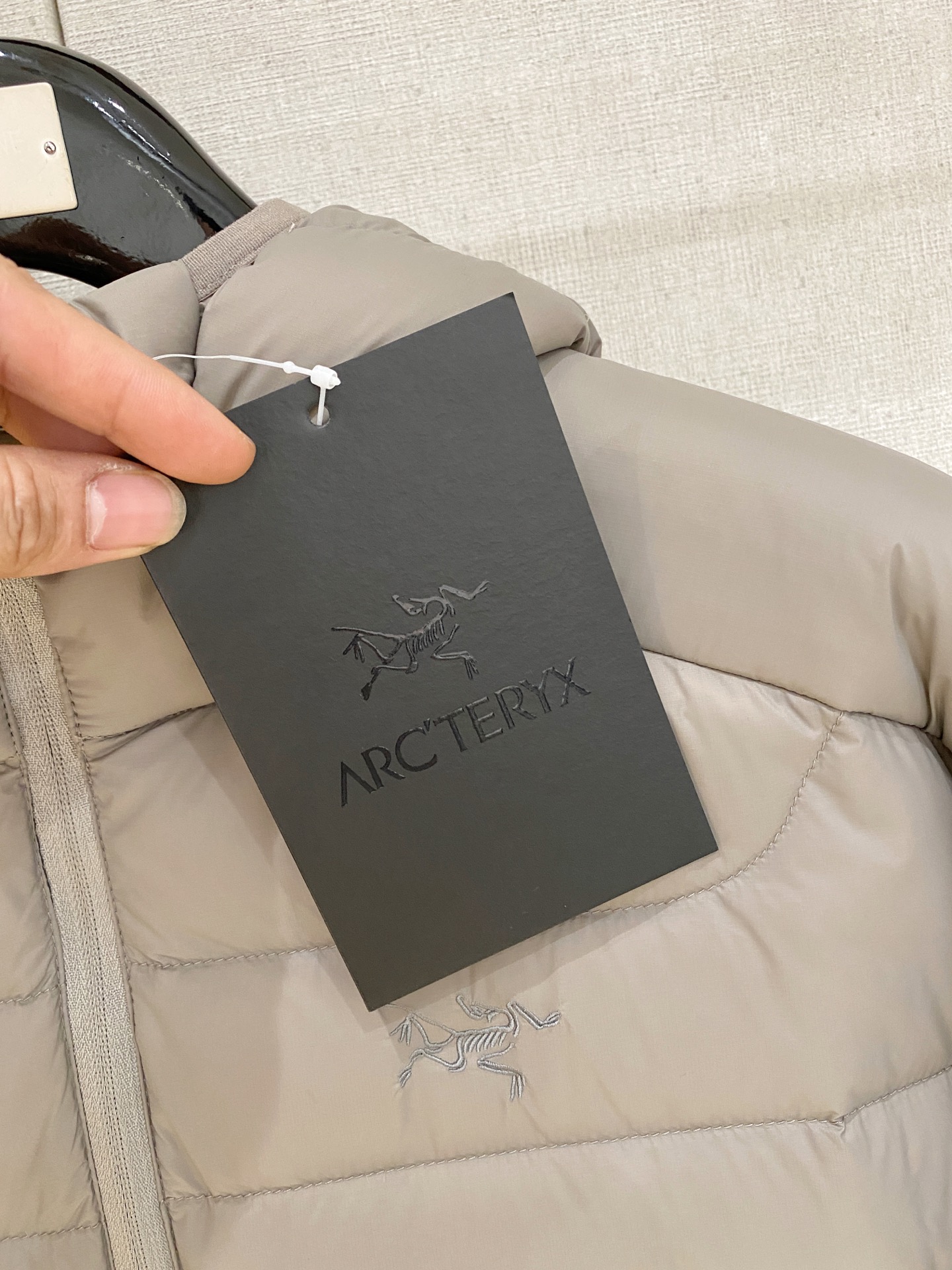 始祖鸟 冬季新品🌟时尚顶级羽绒服填充进口羽绒朵，100%市面最高品质，进口面料，里布最高标准，绝不跑绒，