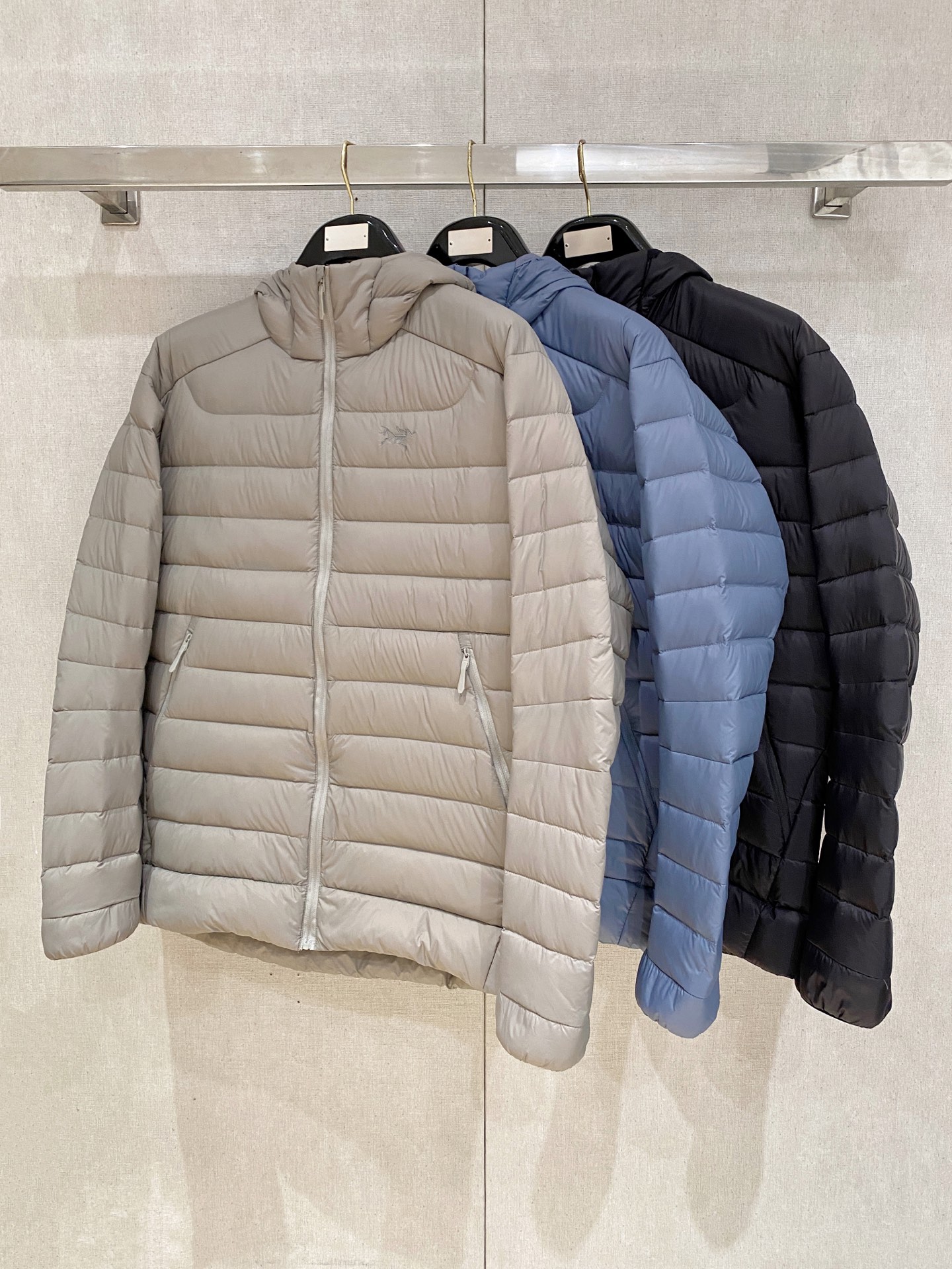 始祖鸟 冬季新品🌟时尚顶级羽绒服填充进口羽绒朵，100%市面最高品质，进口面料，里布最高标准，绝不跑绒，