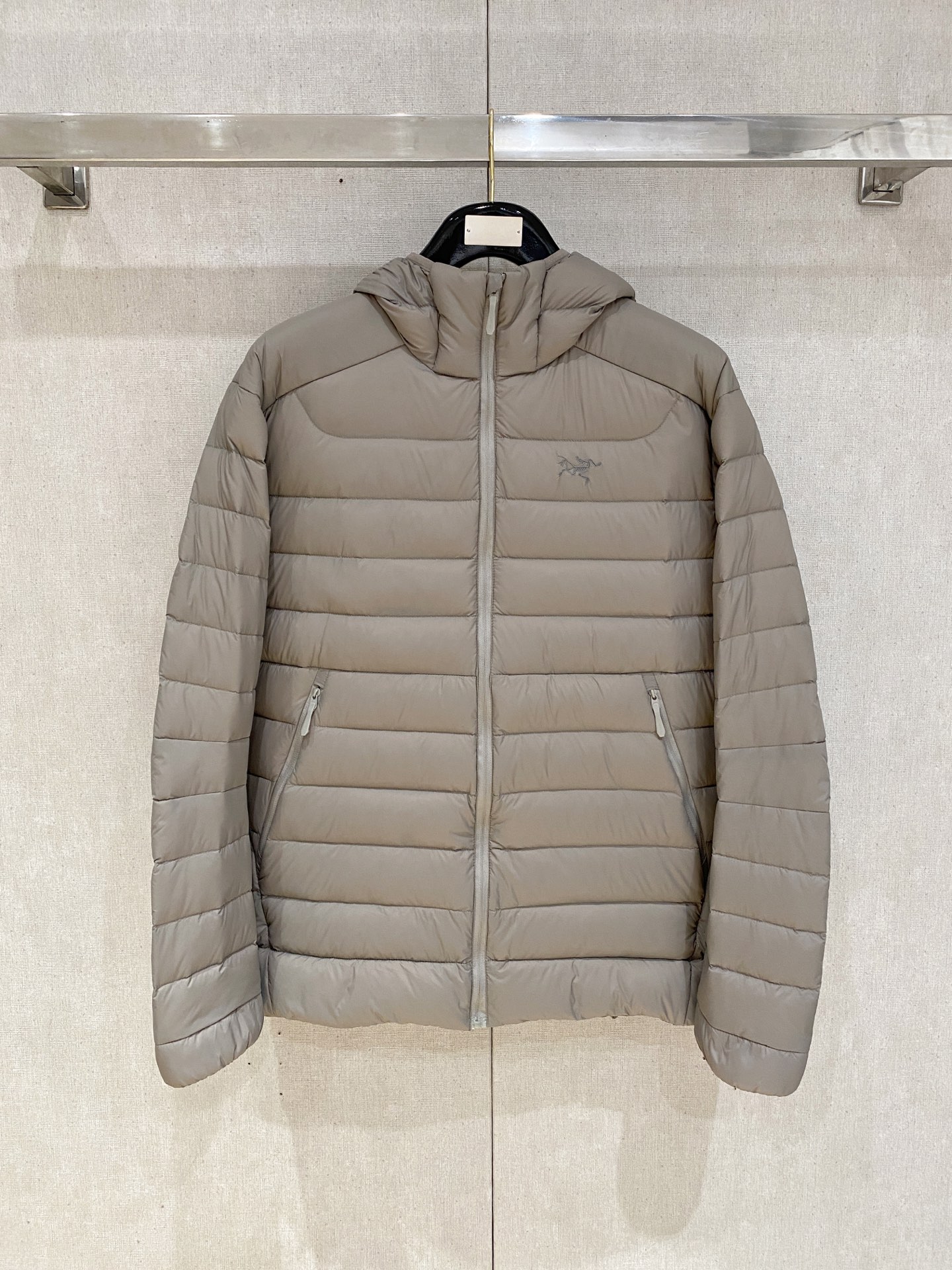 始祖鸟 冬季新品🌟时尚顶级羽绒服填充进口羽绒朵，100%市面最高品质，进口面料，里布最高标准，绝不跑绒，