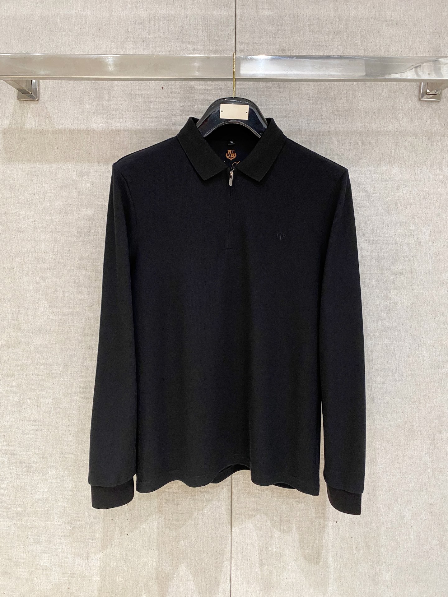 🔥🔥LS秋季男士半拉链长袖POLO 胸前标志性LOGO徽标 整体非常的轻商务休闲！纯棉面料，上身轻盈舒适